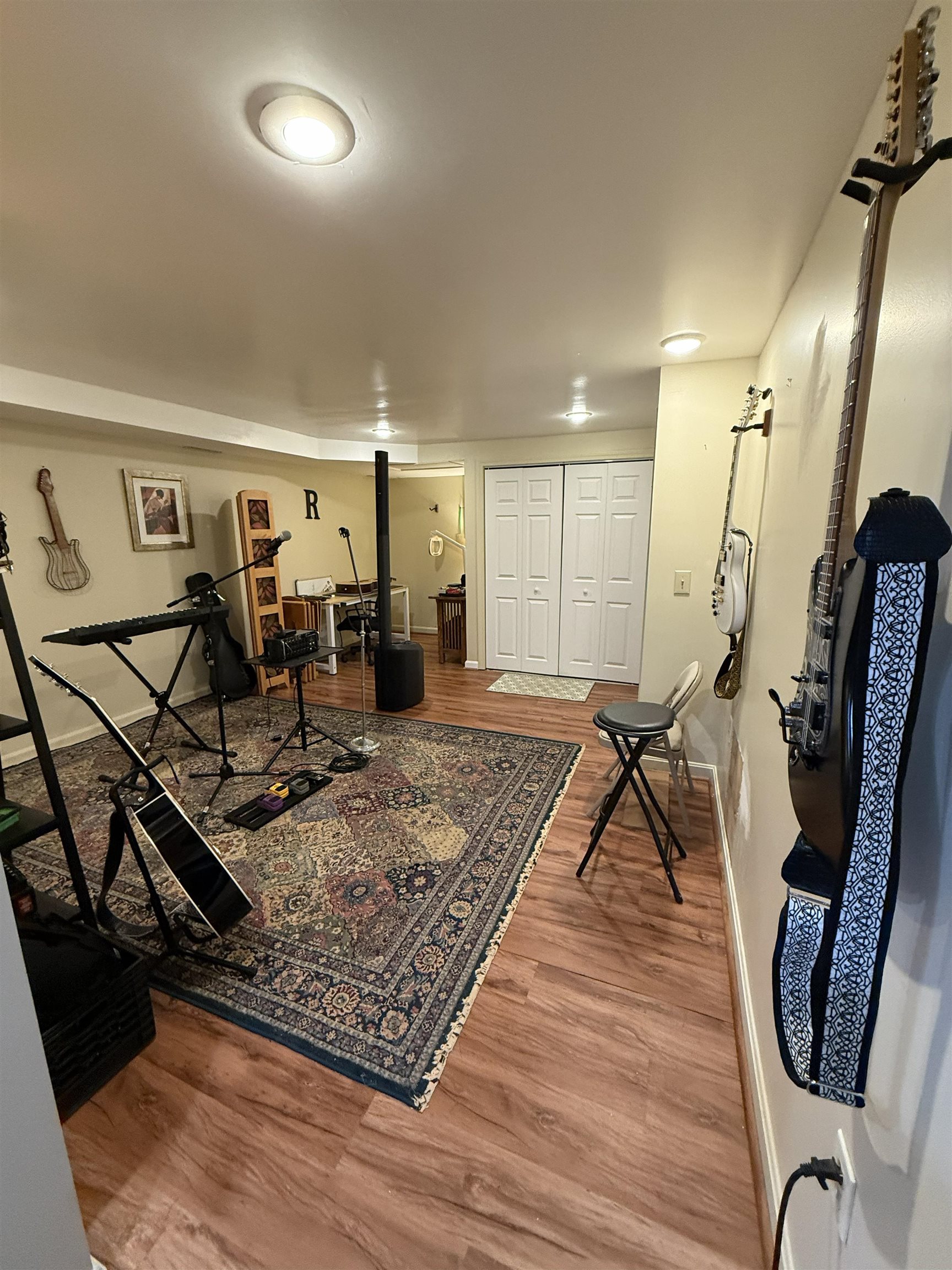 main property photo 34