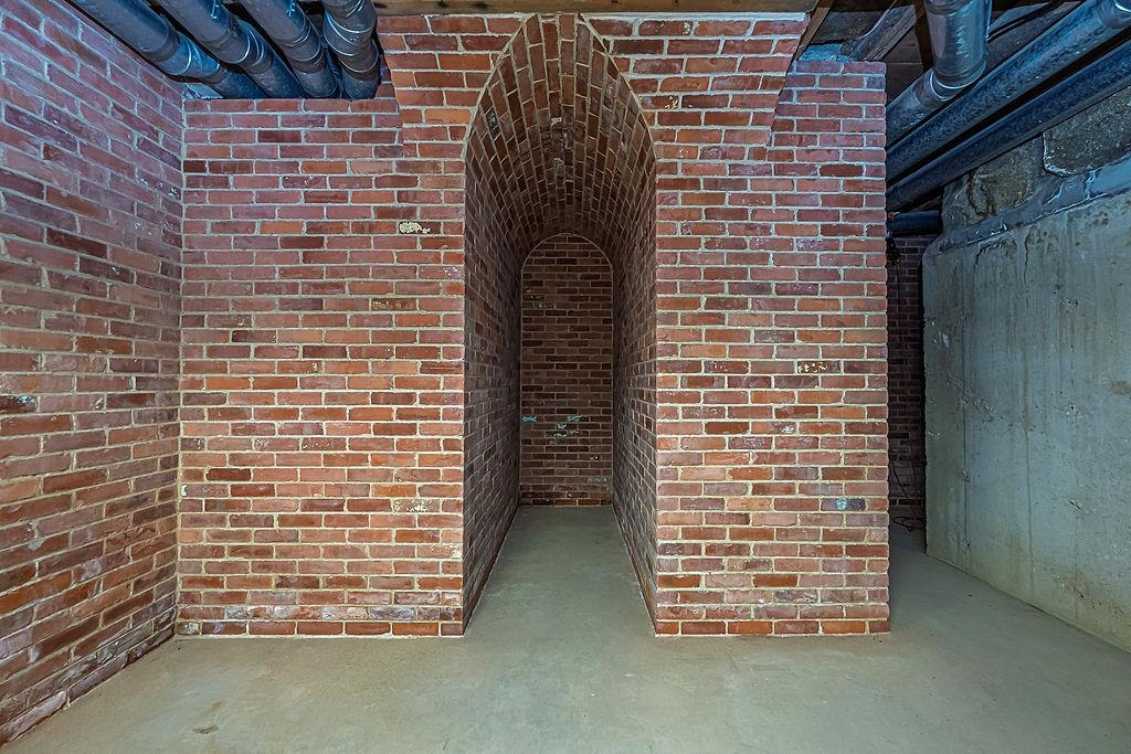 main property photo 59