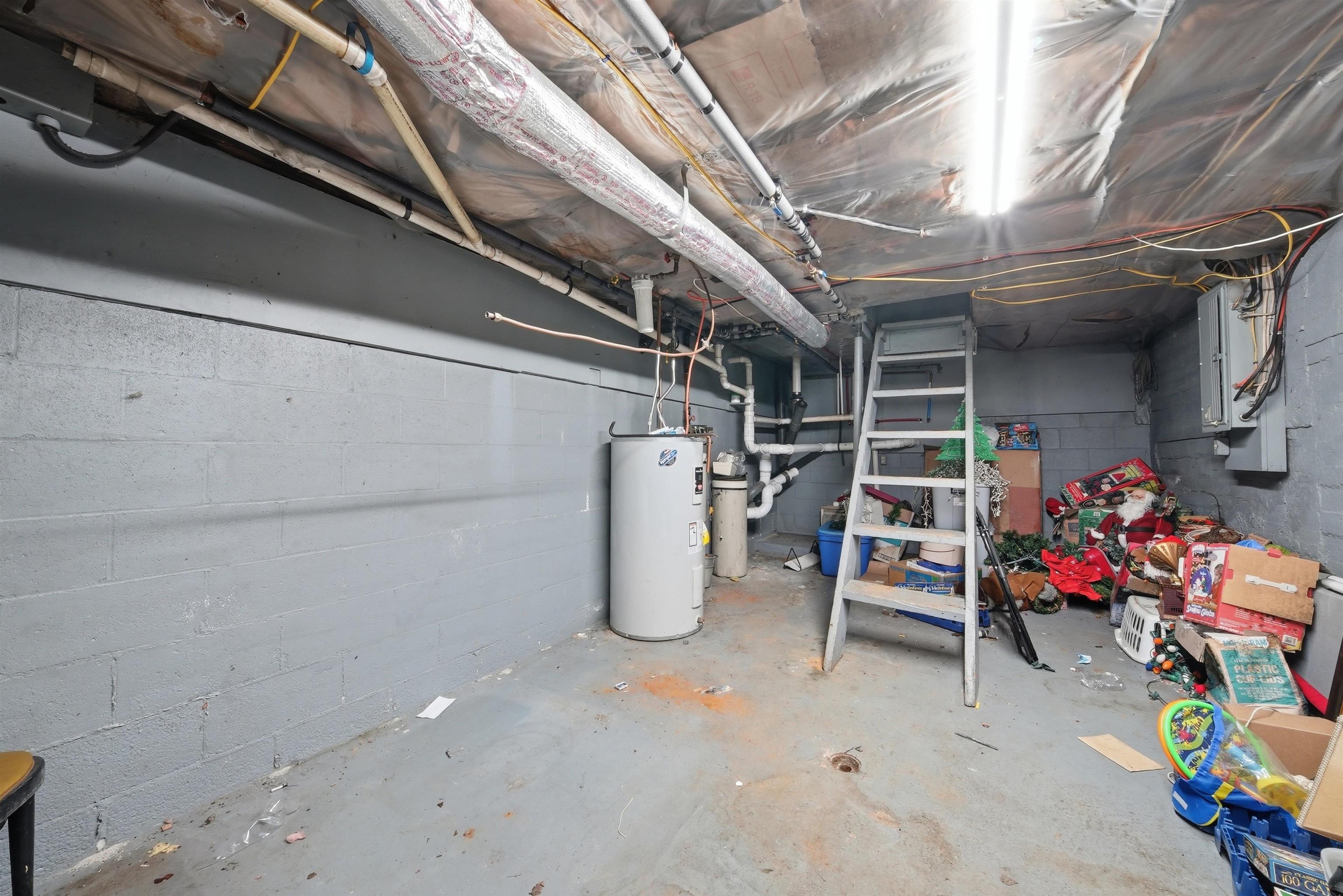 main property photo 45