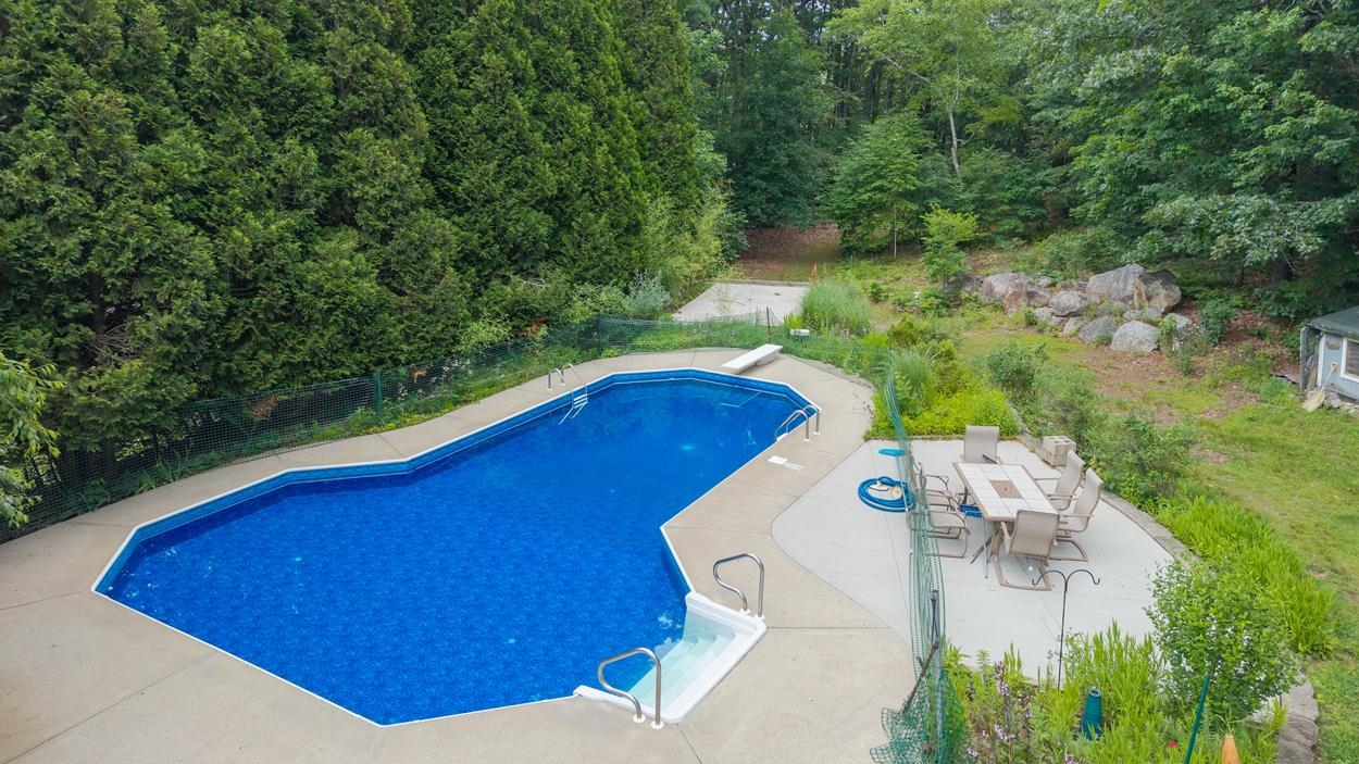 main property photo 51