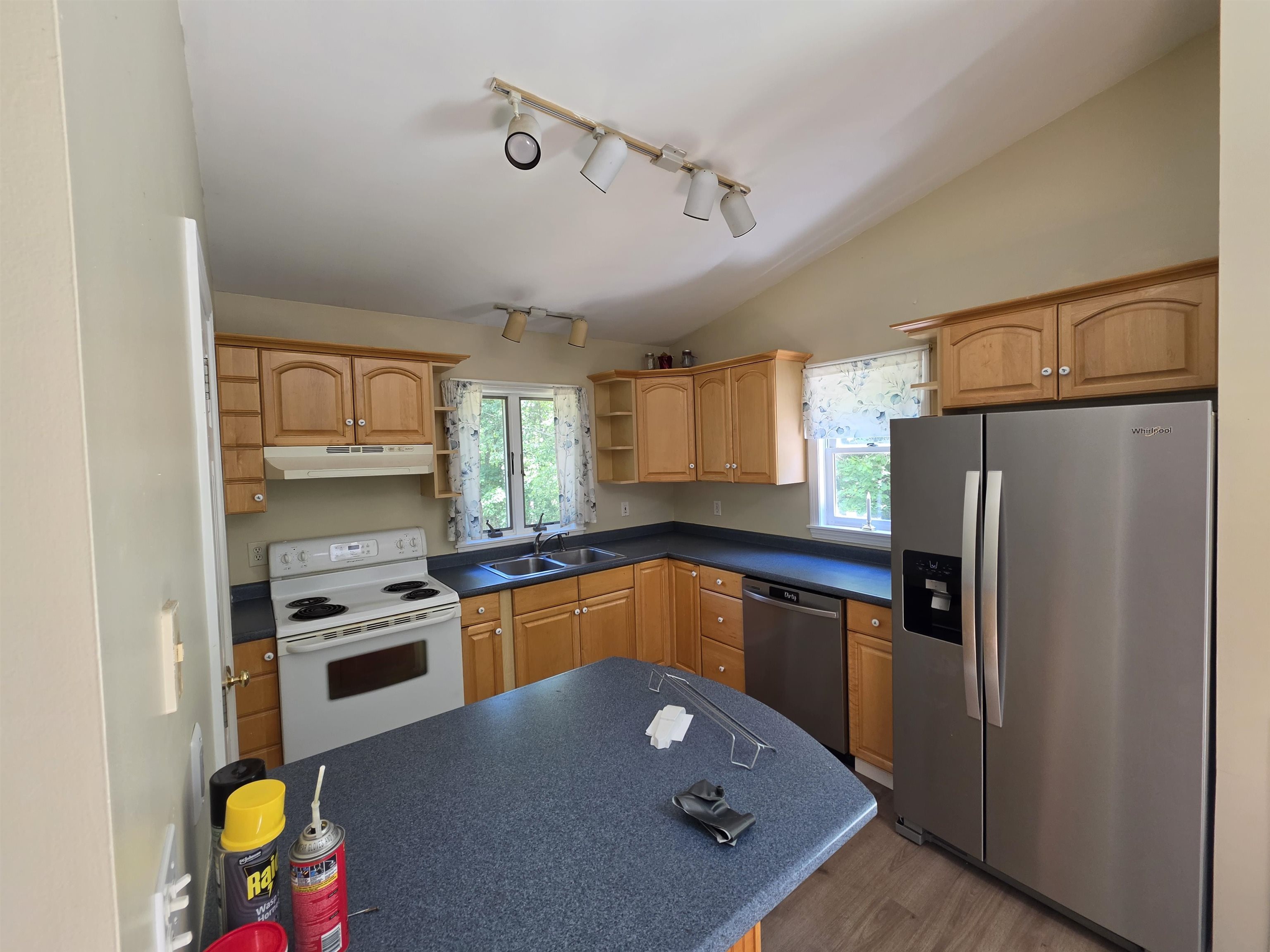 main property photo 6