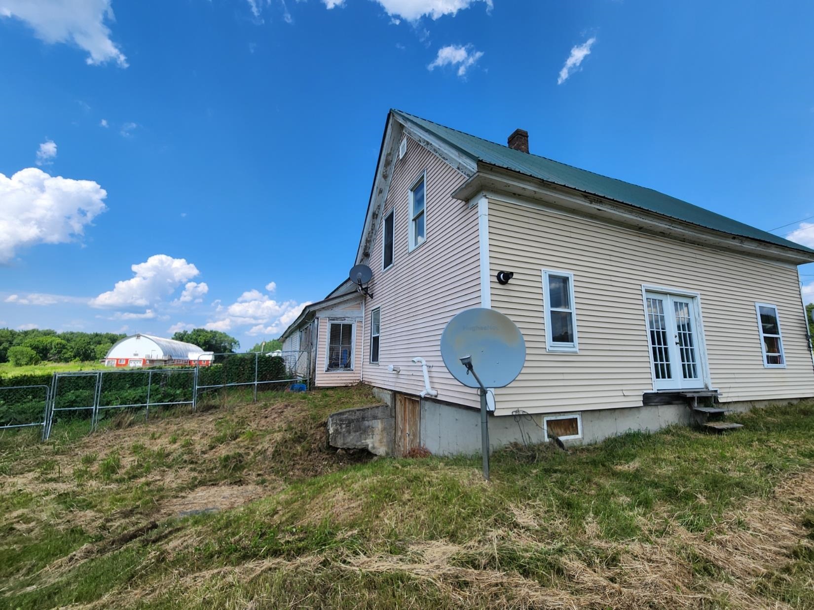 main property photo 4