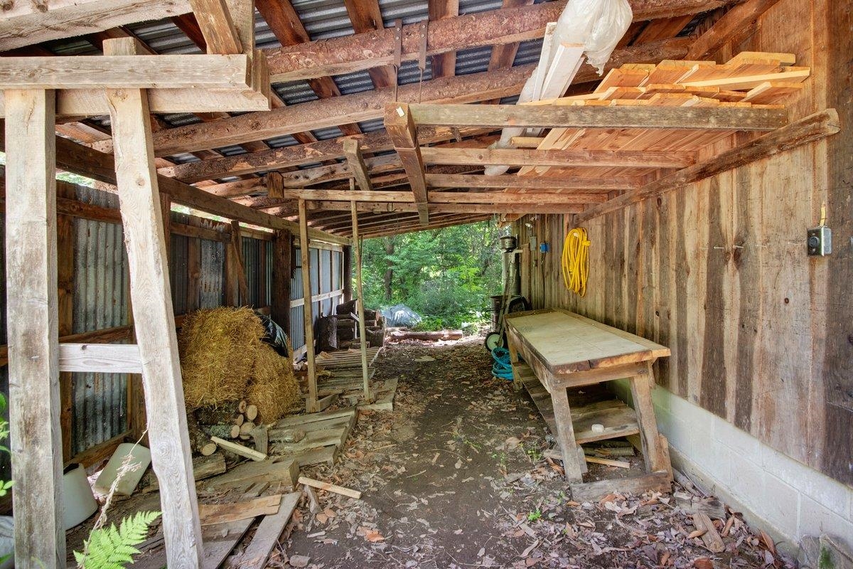 main property photo 49