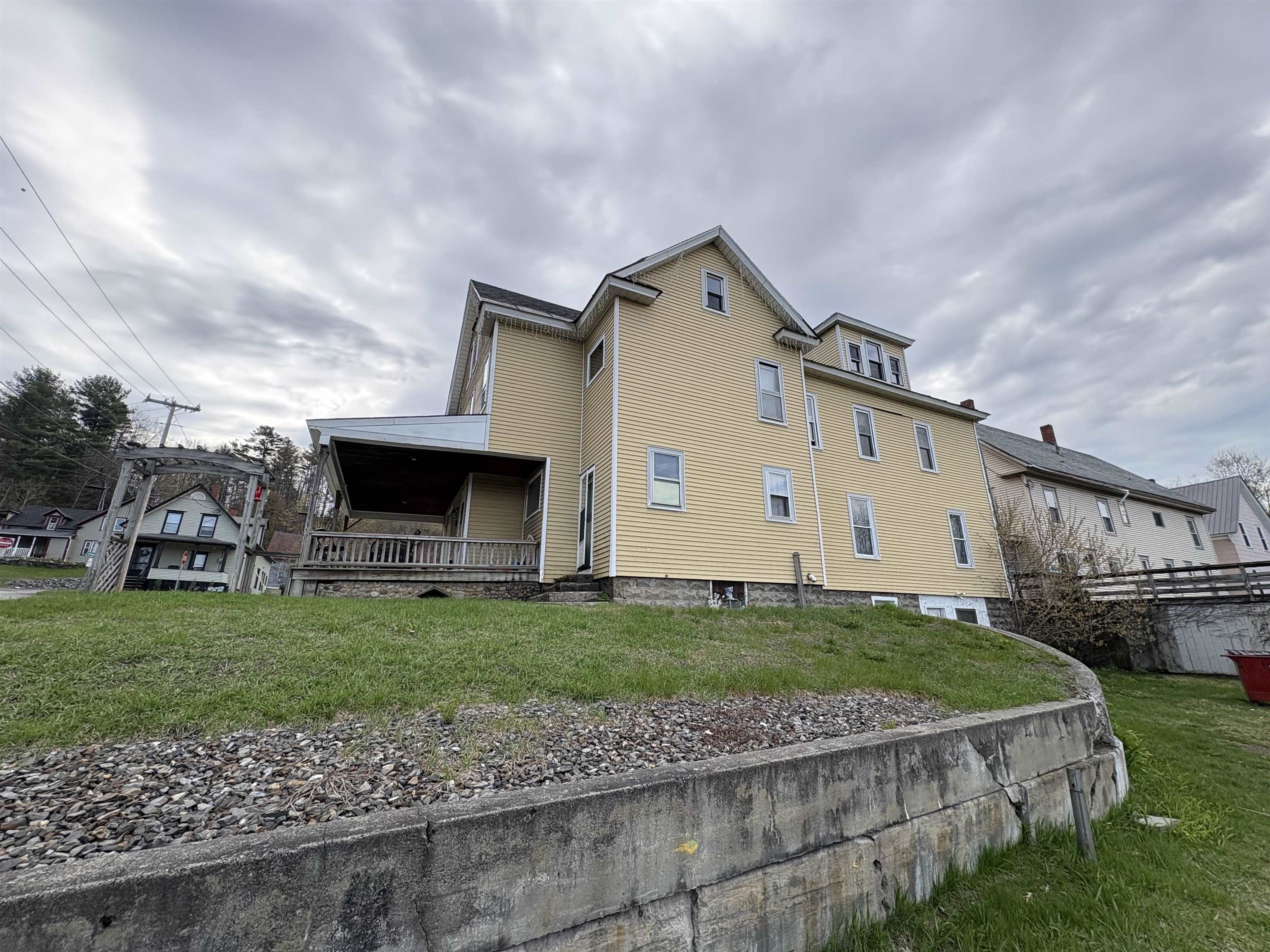 main property photo 6