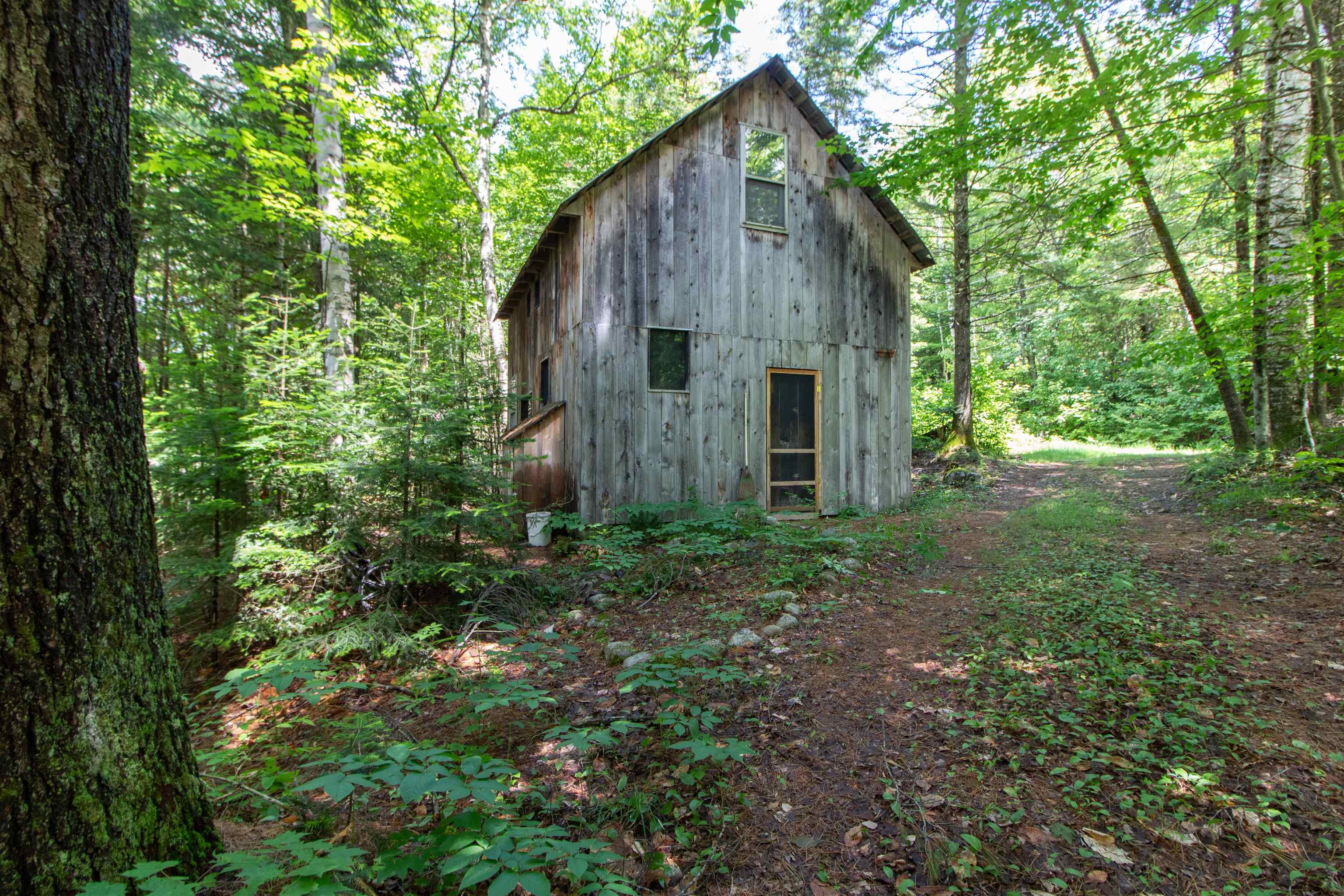 main property photo 9
