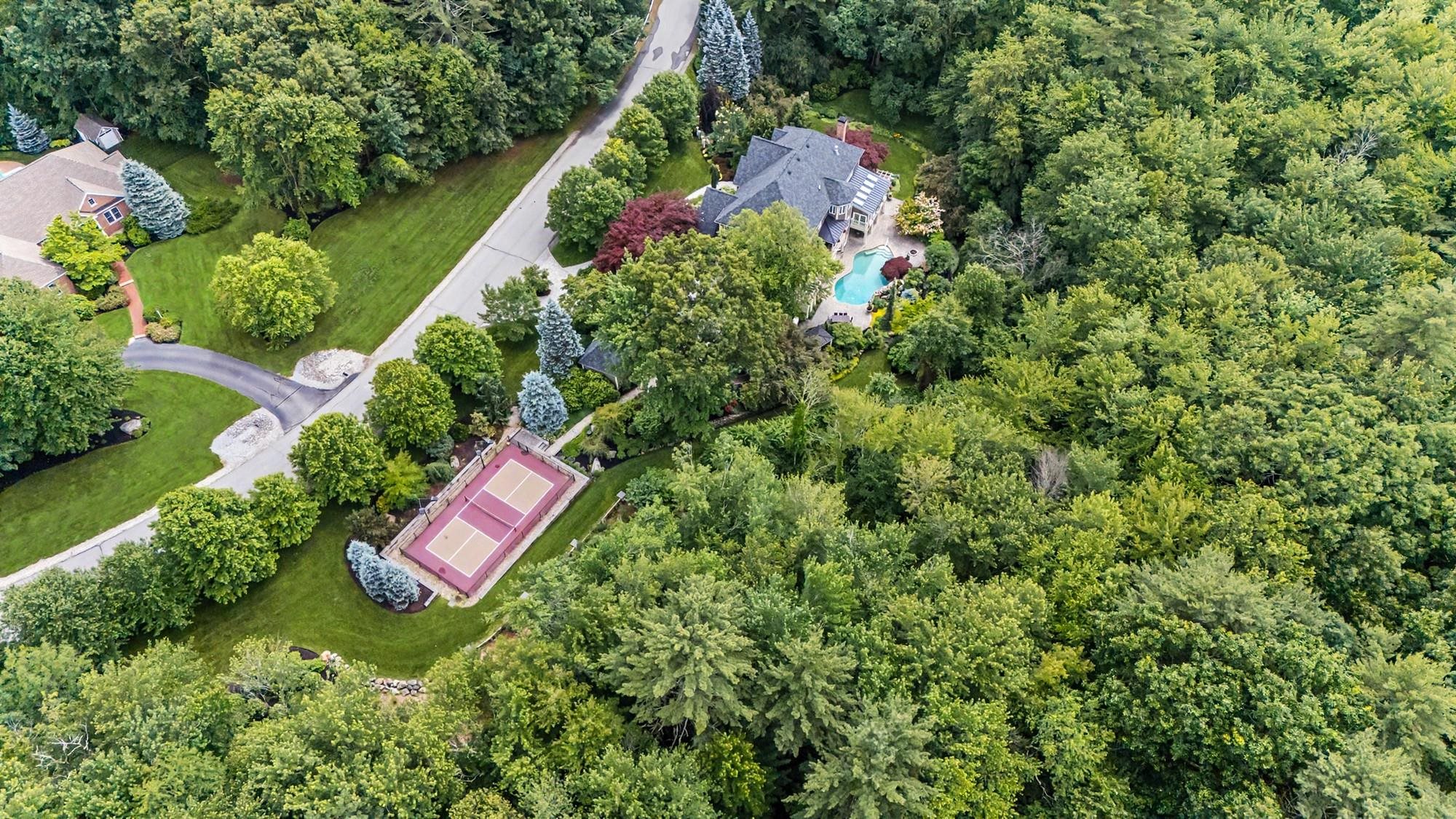 main property photo 40