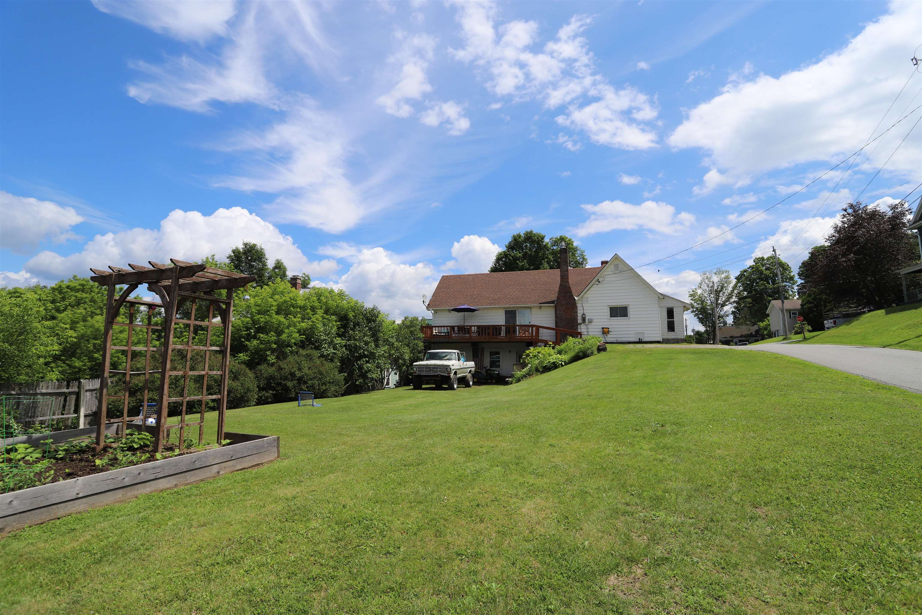 main property photo 18
