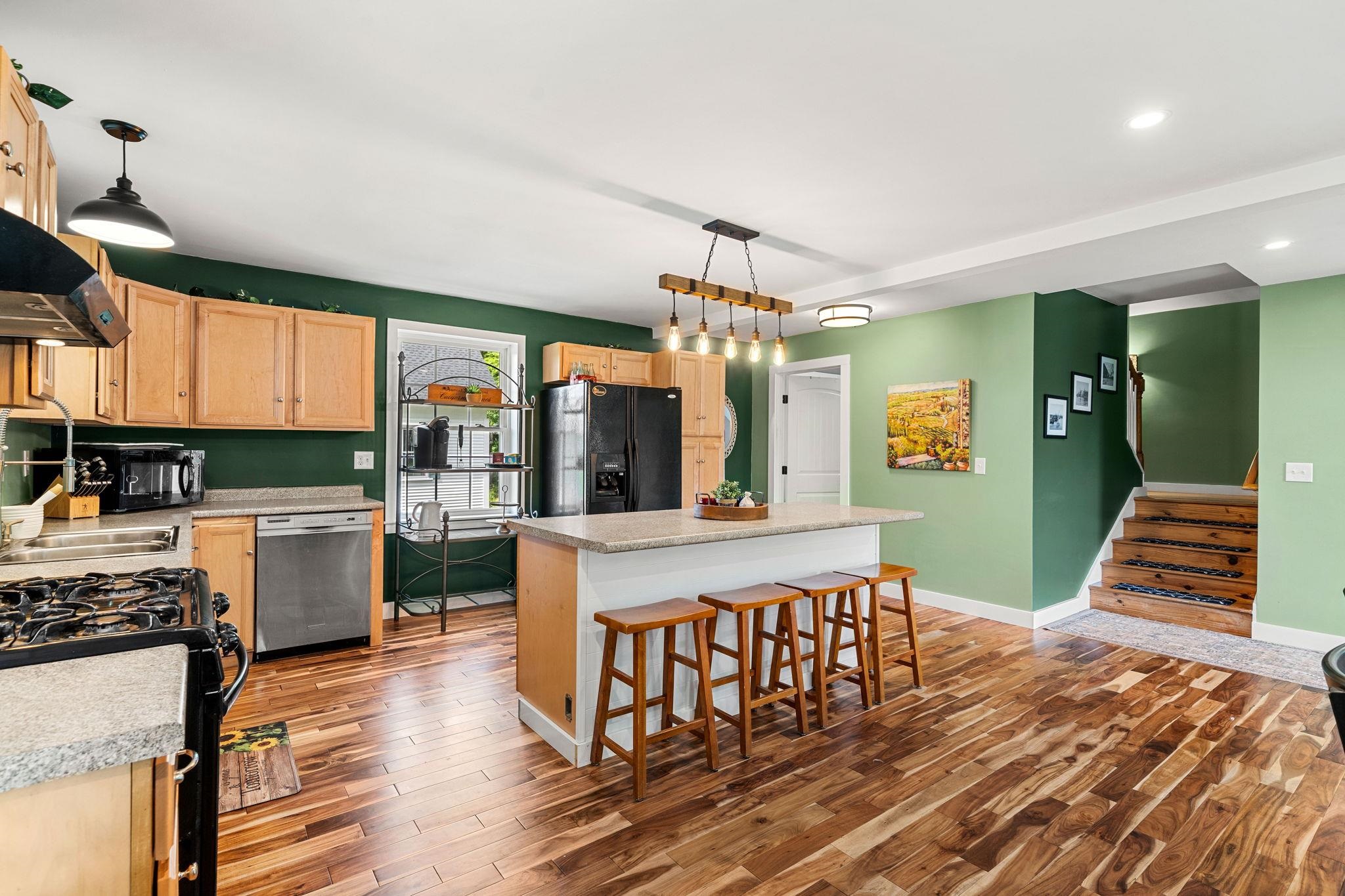 main property photo 40