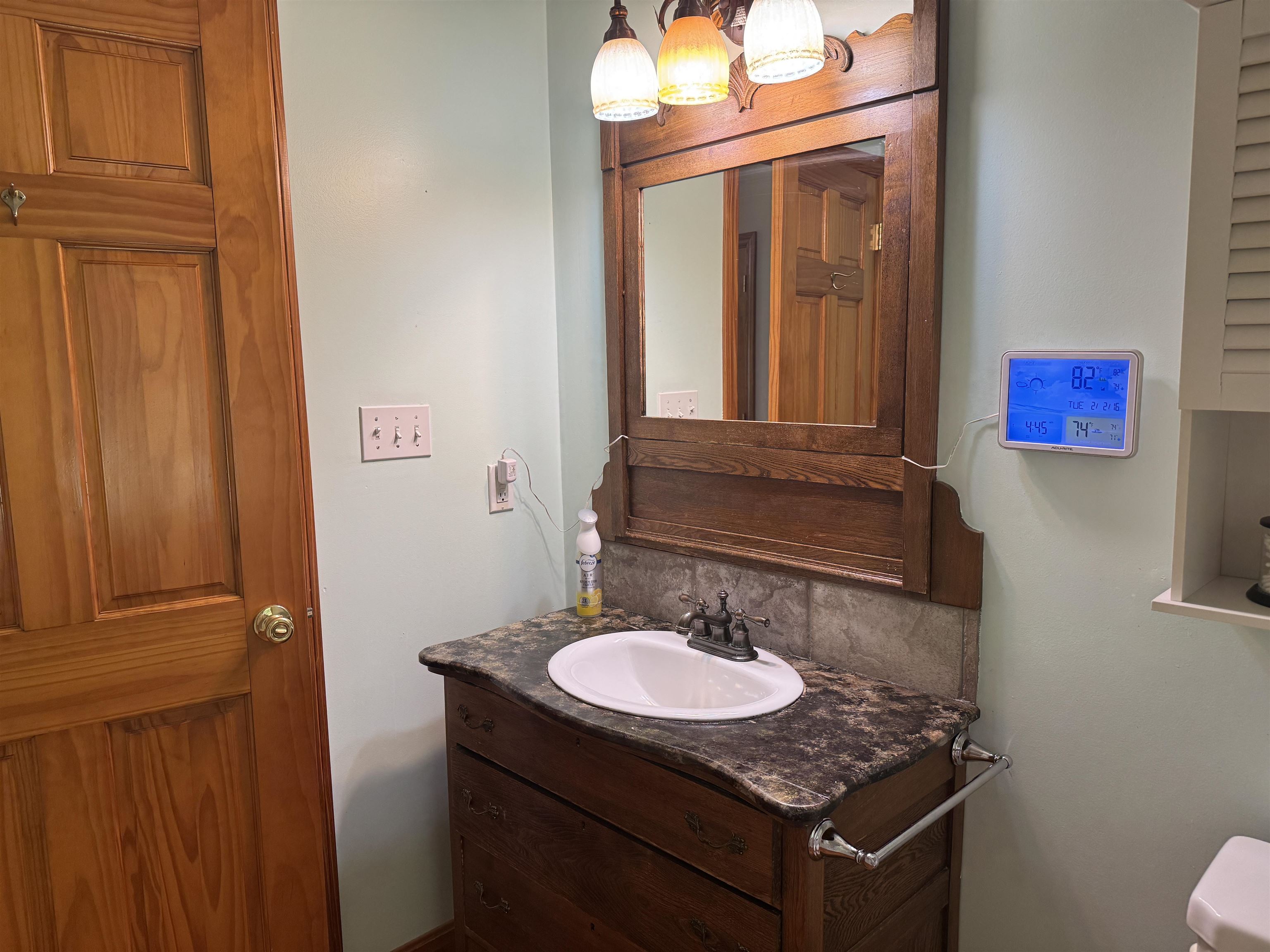 main property photo 12