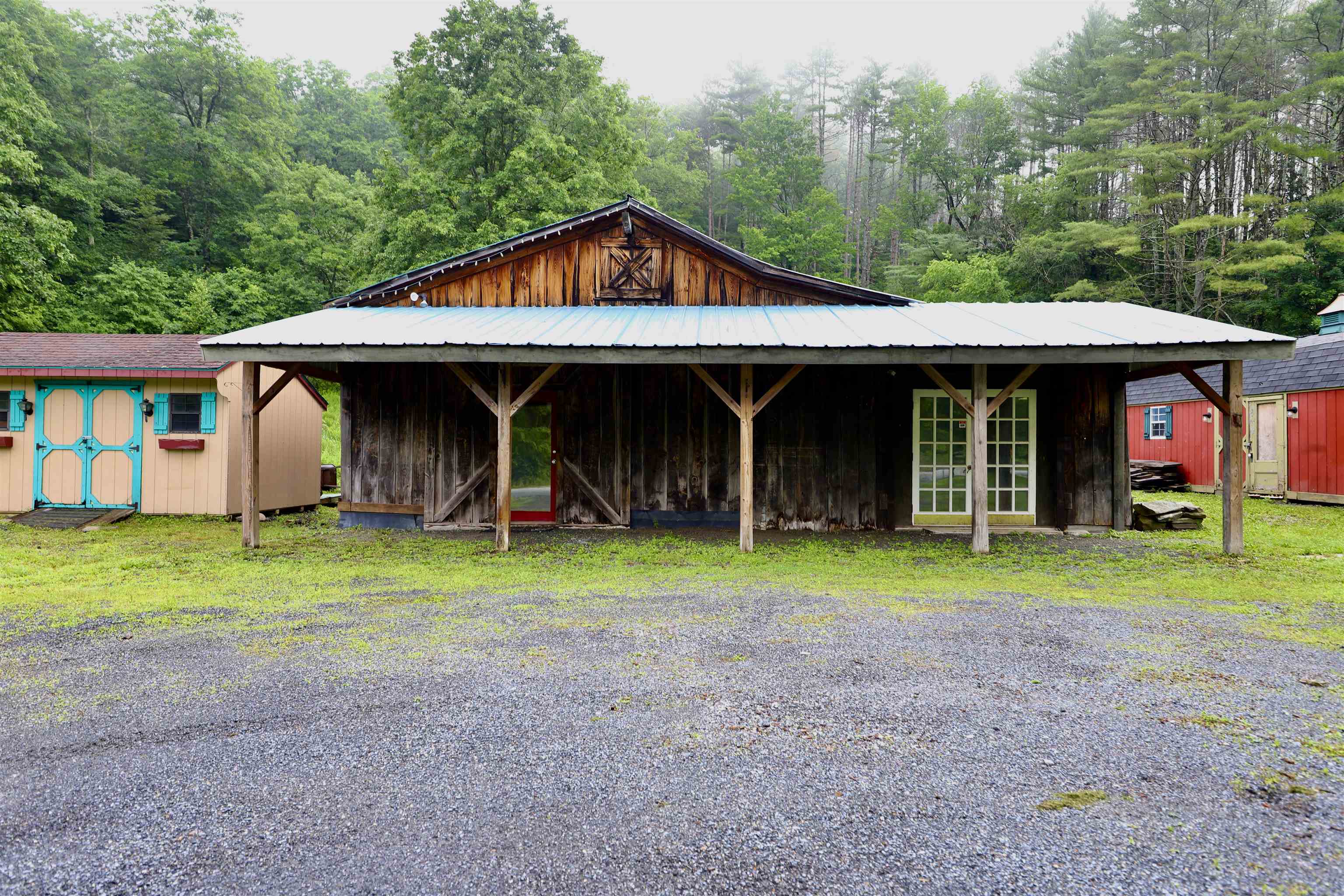 main property photo 36