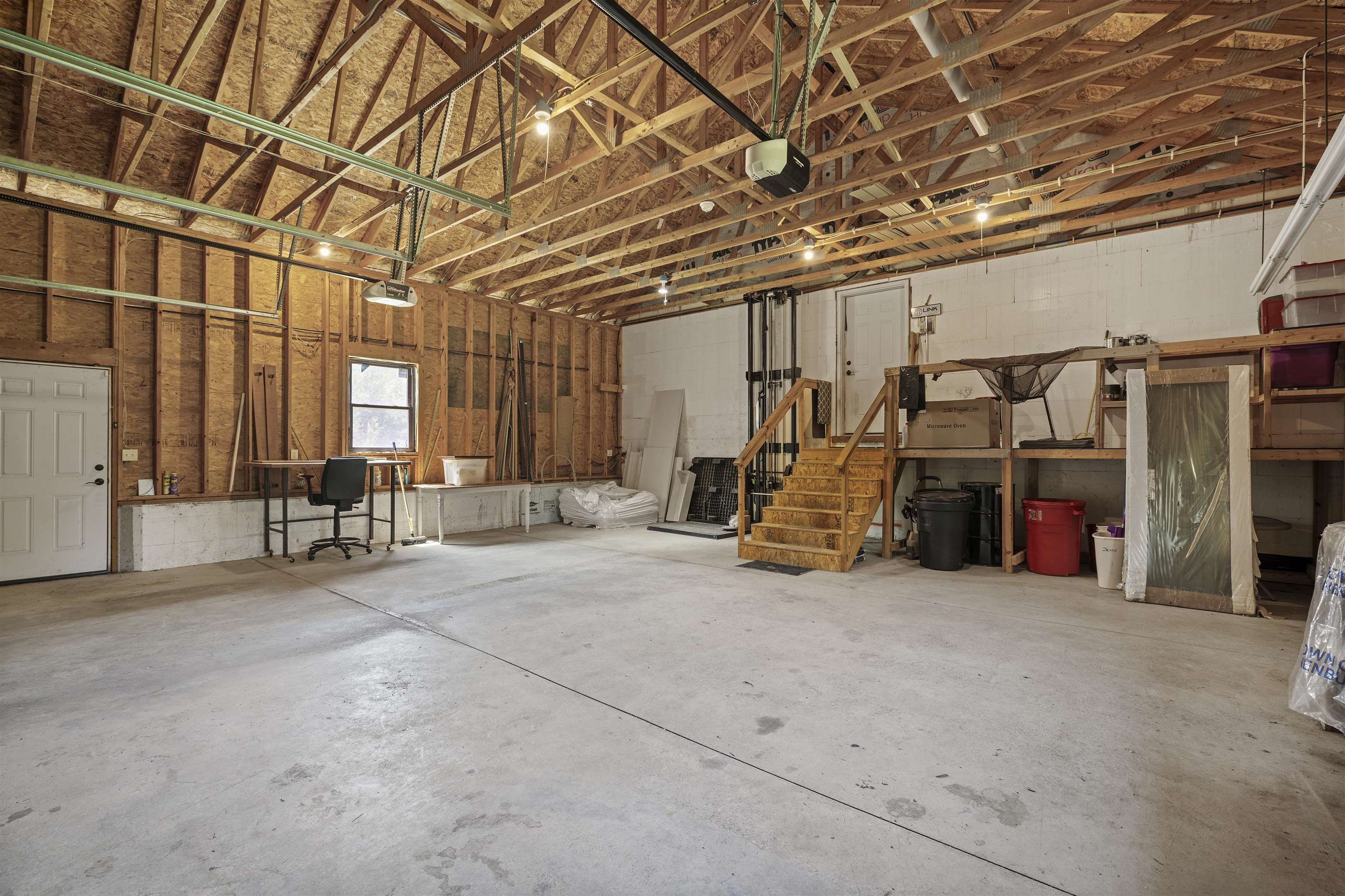 main property photo 36