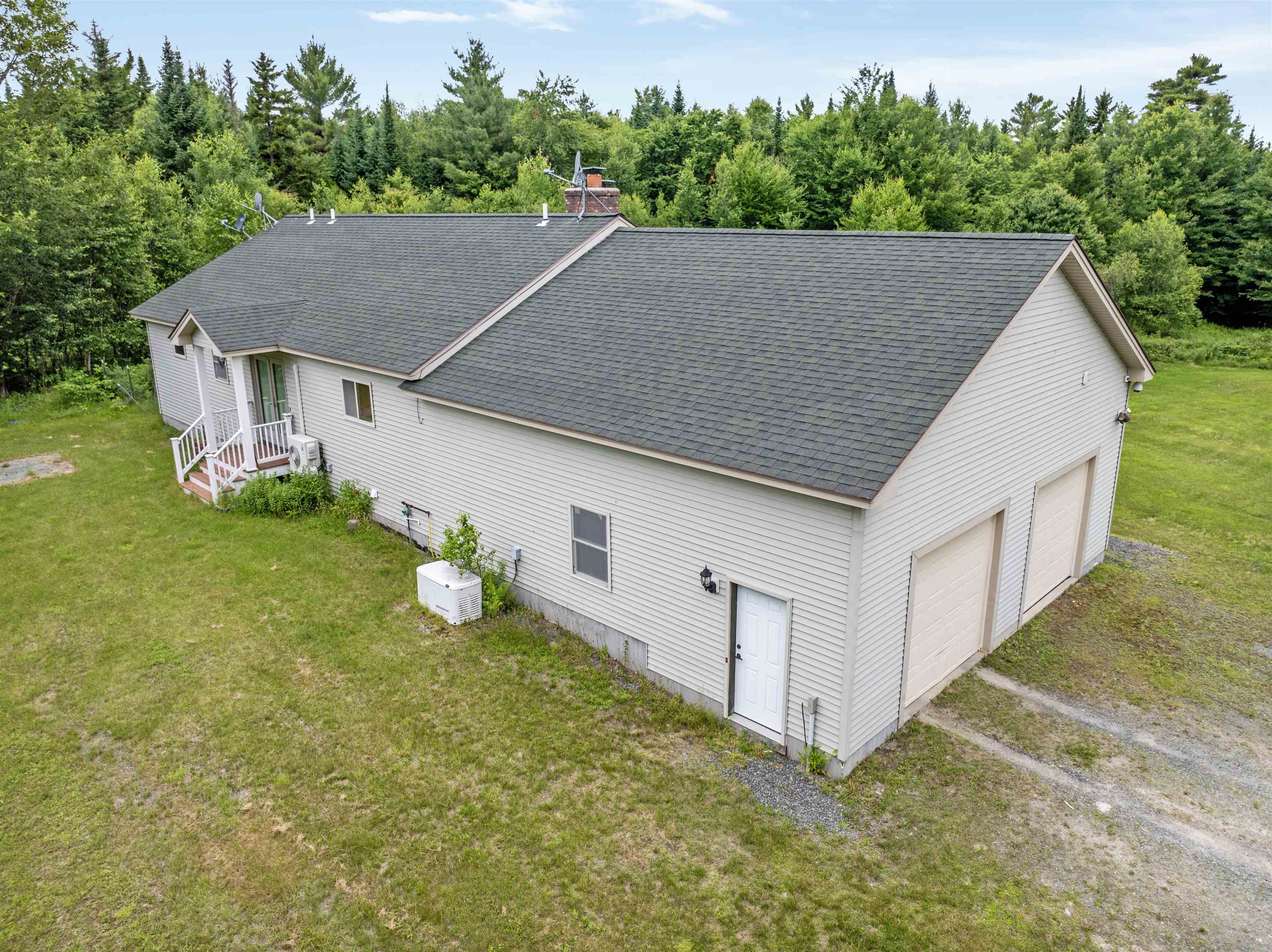 main property photo 40