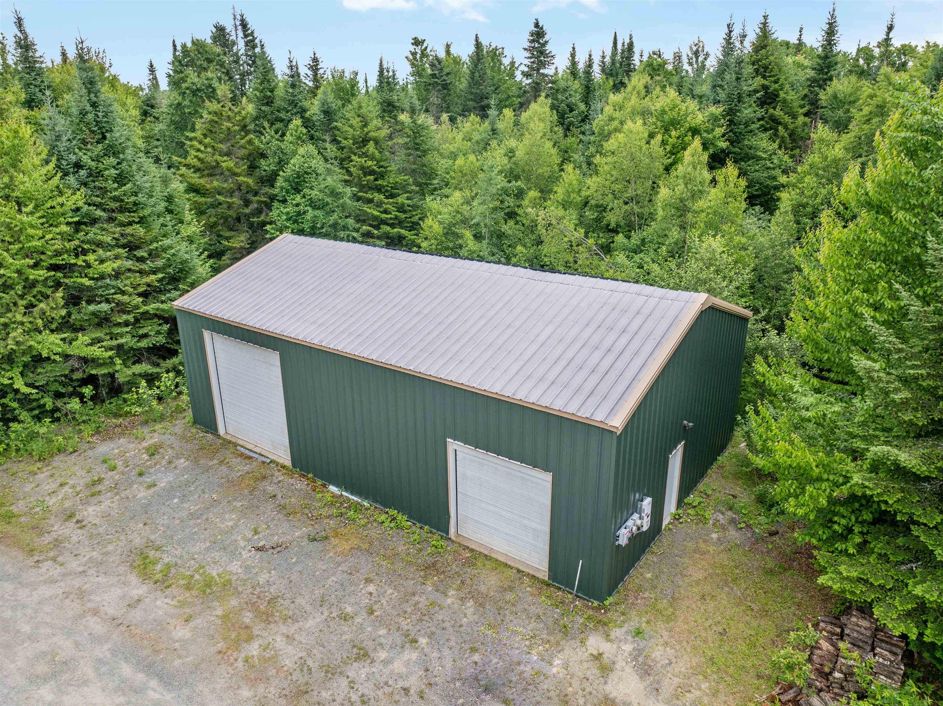 main property photo 45