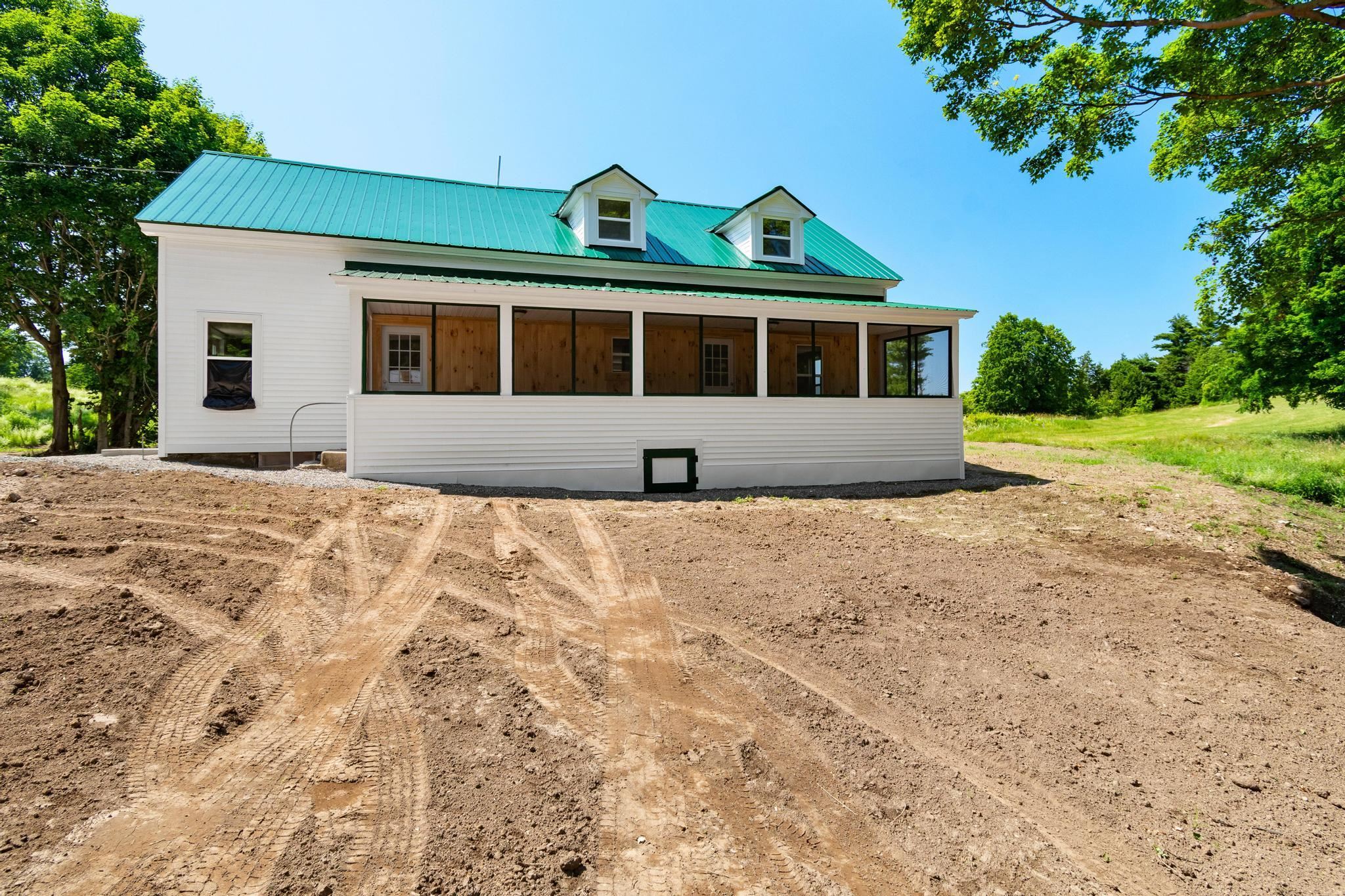 main property photo 35