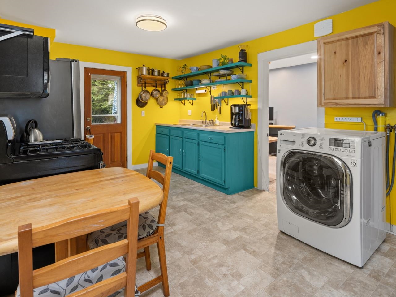 main property photo 5