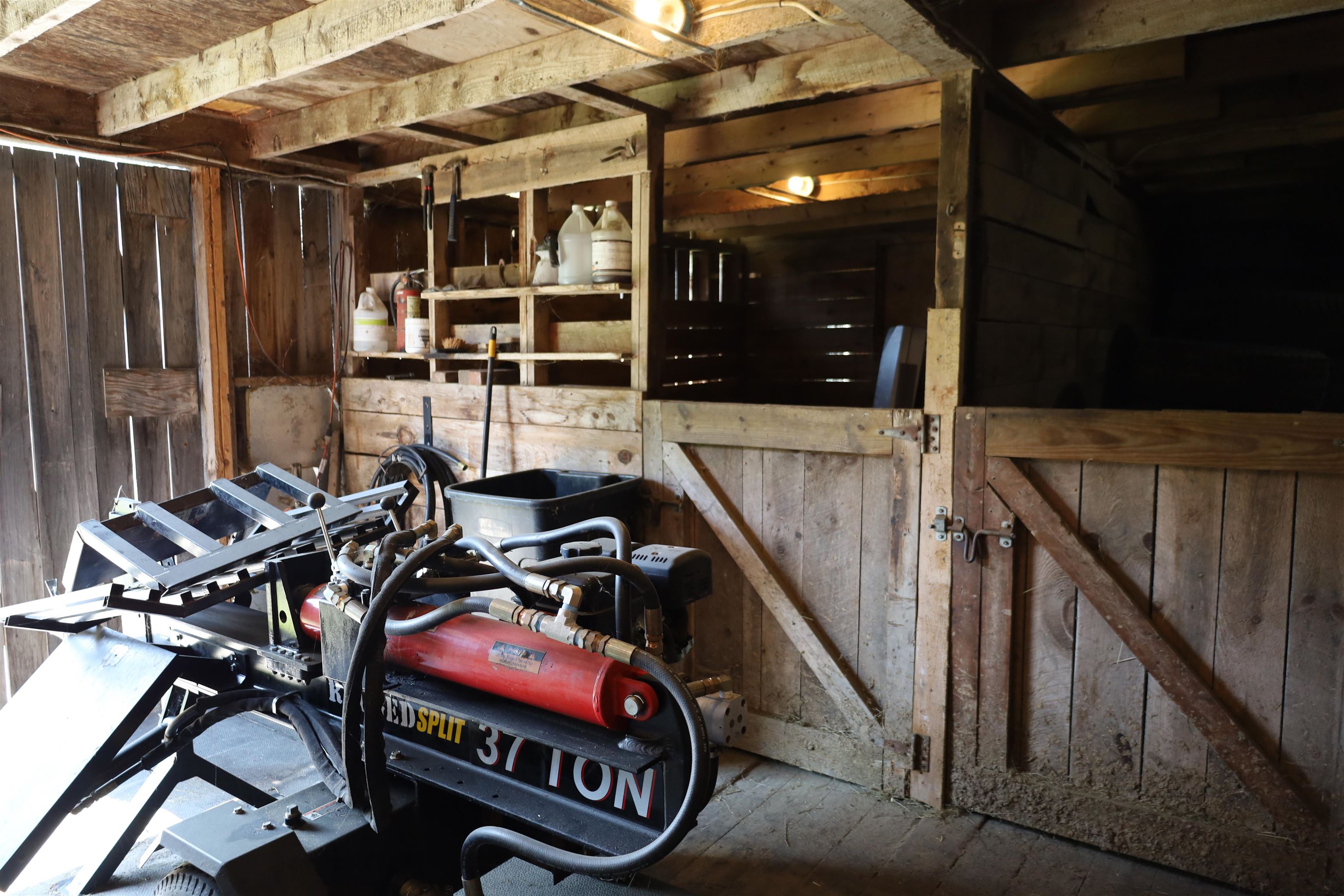 main property photo 37