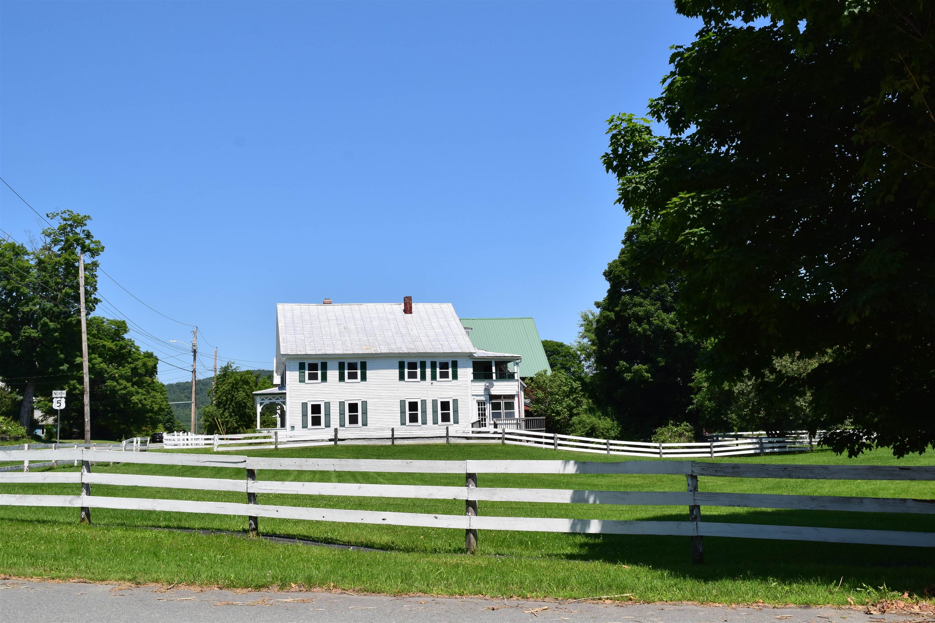 main property photo 14