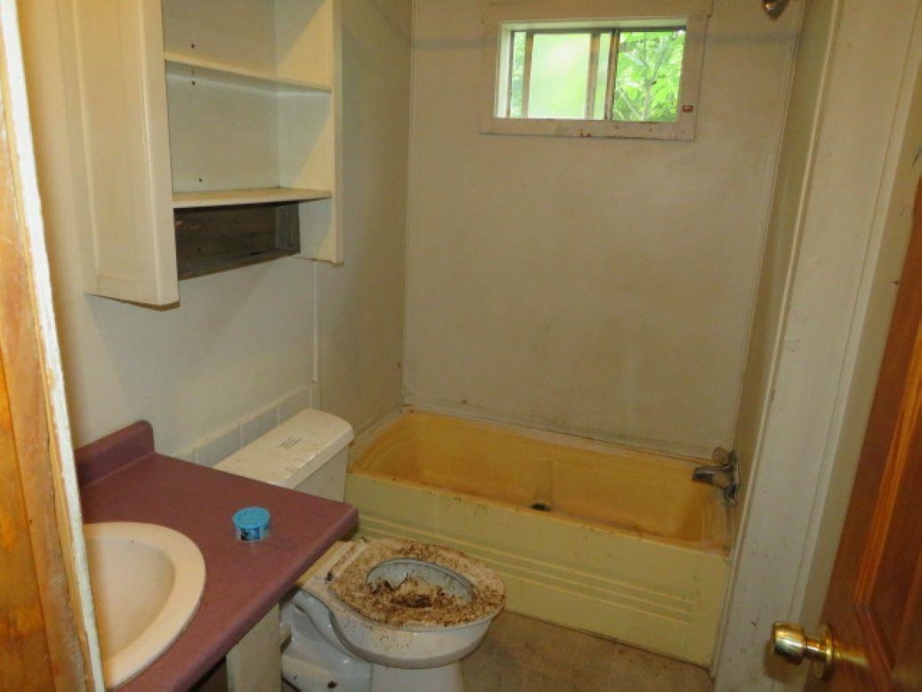main property photo 11