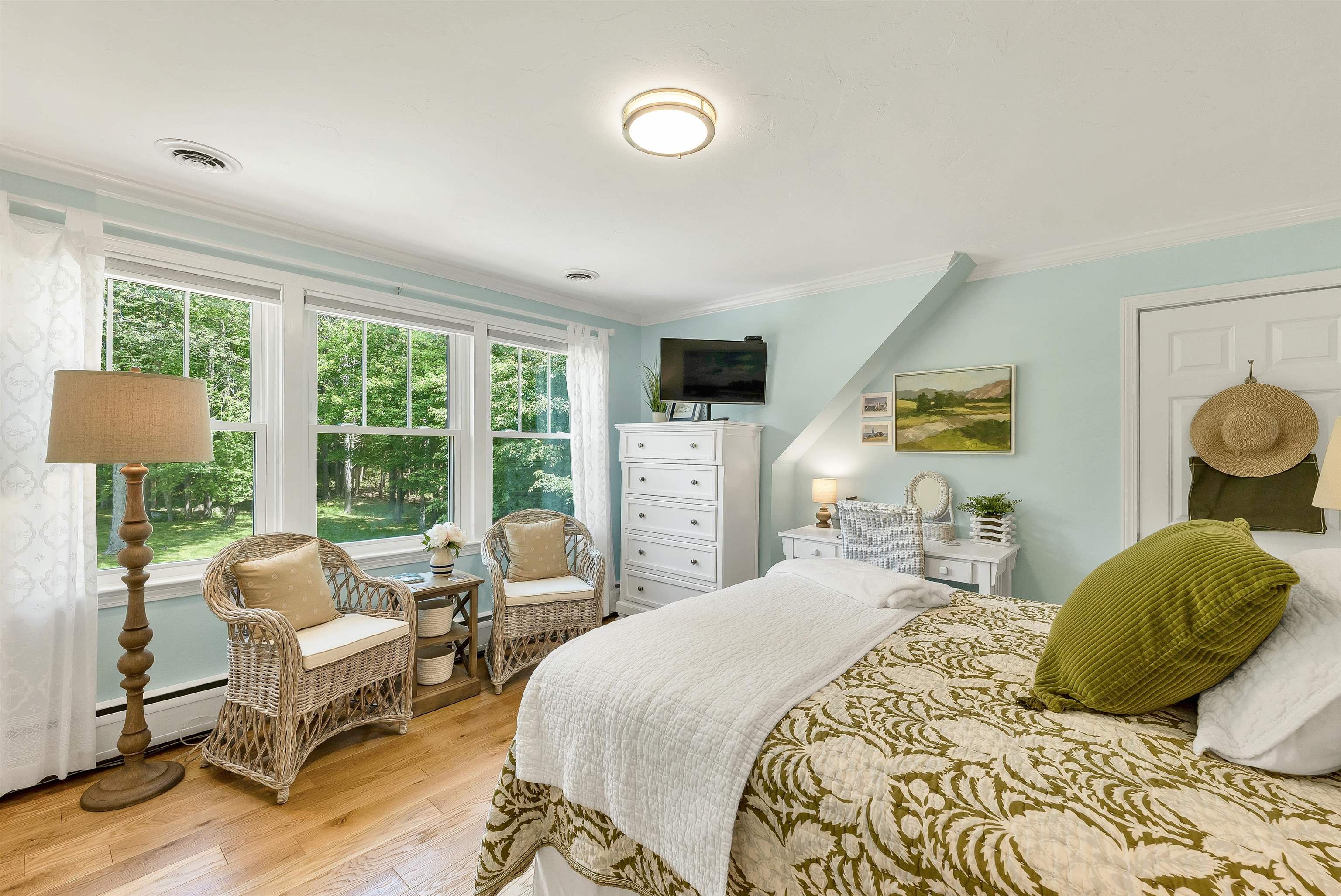 main property photo 43