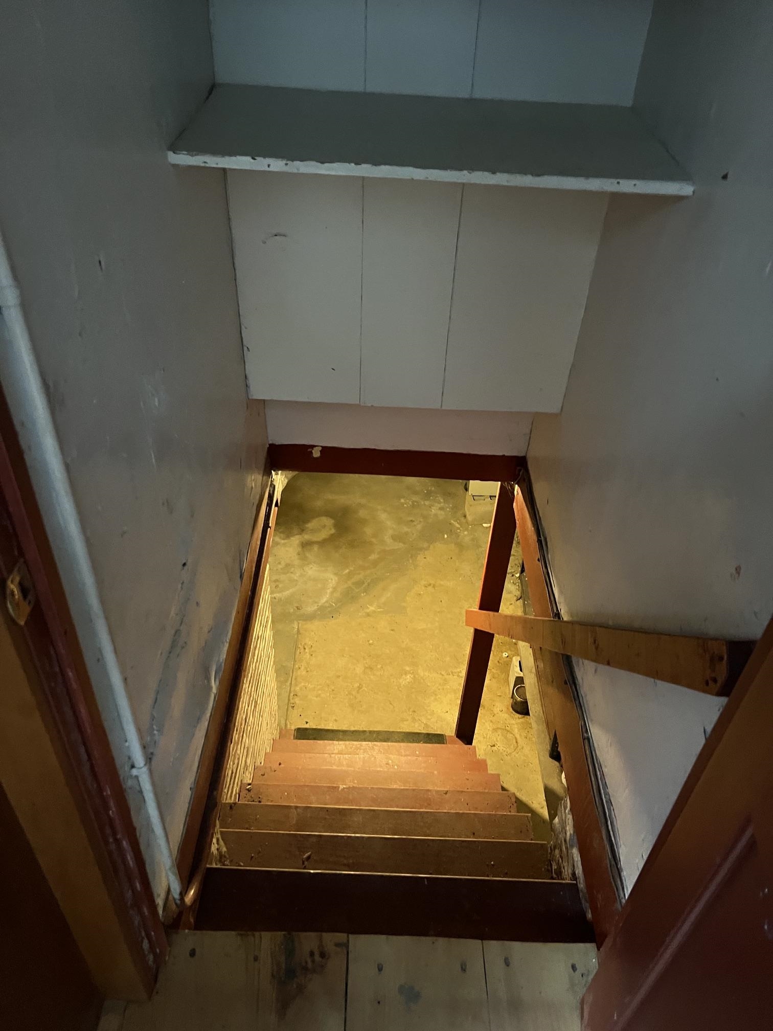 main property photo 28