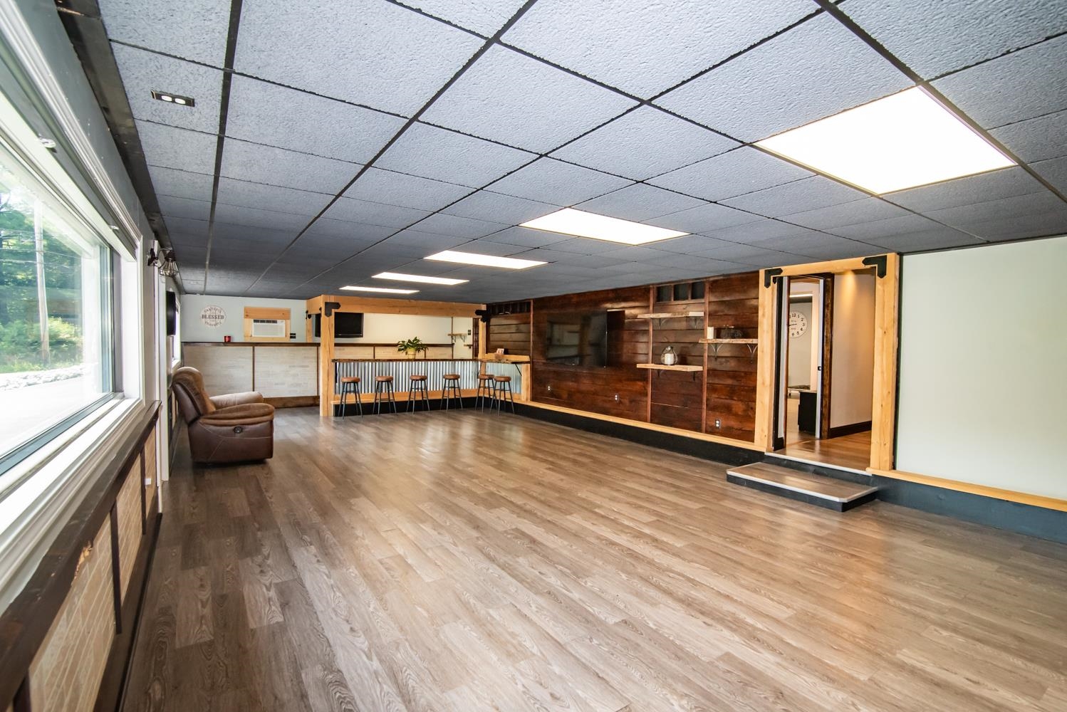 main property photo 5