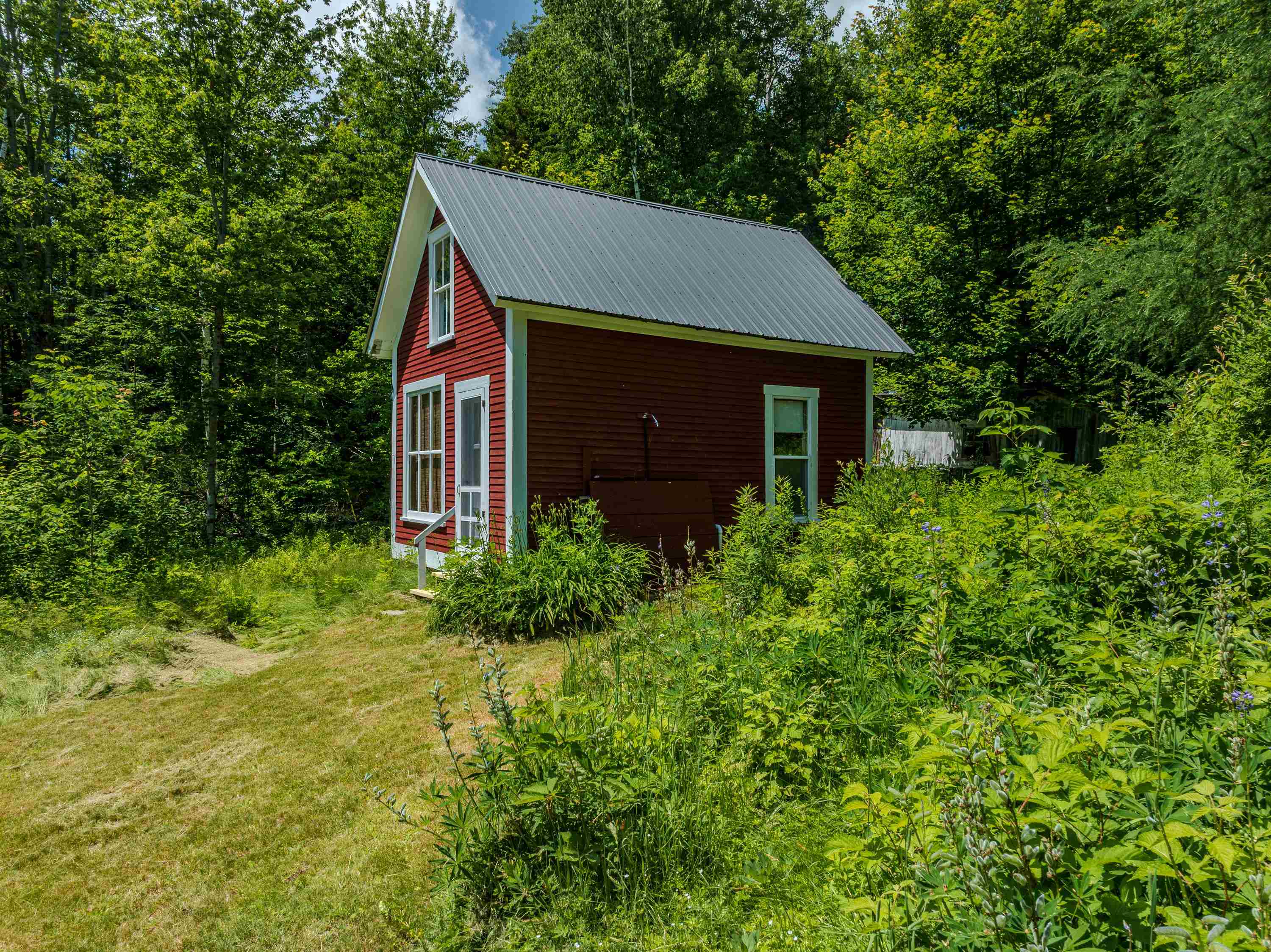 main property photo 6