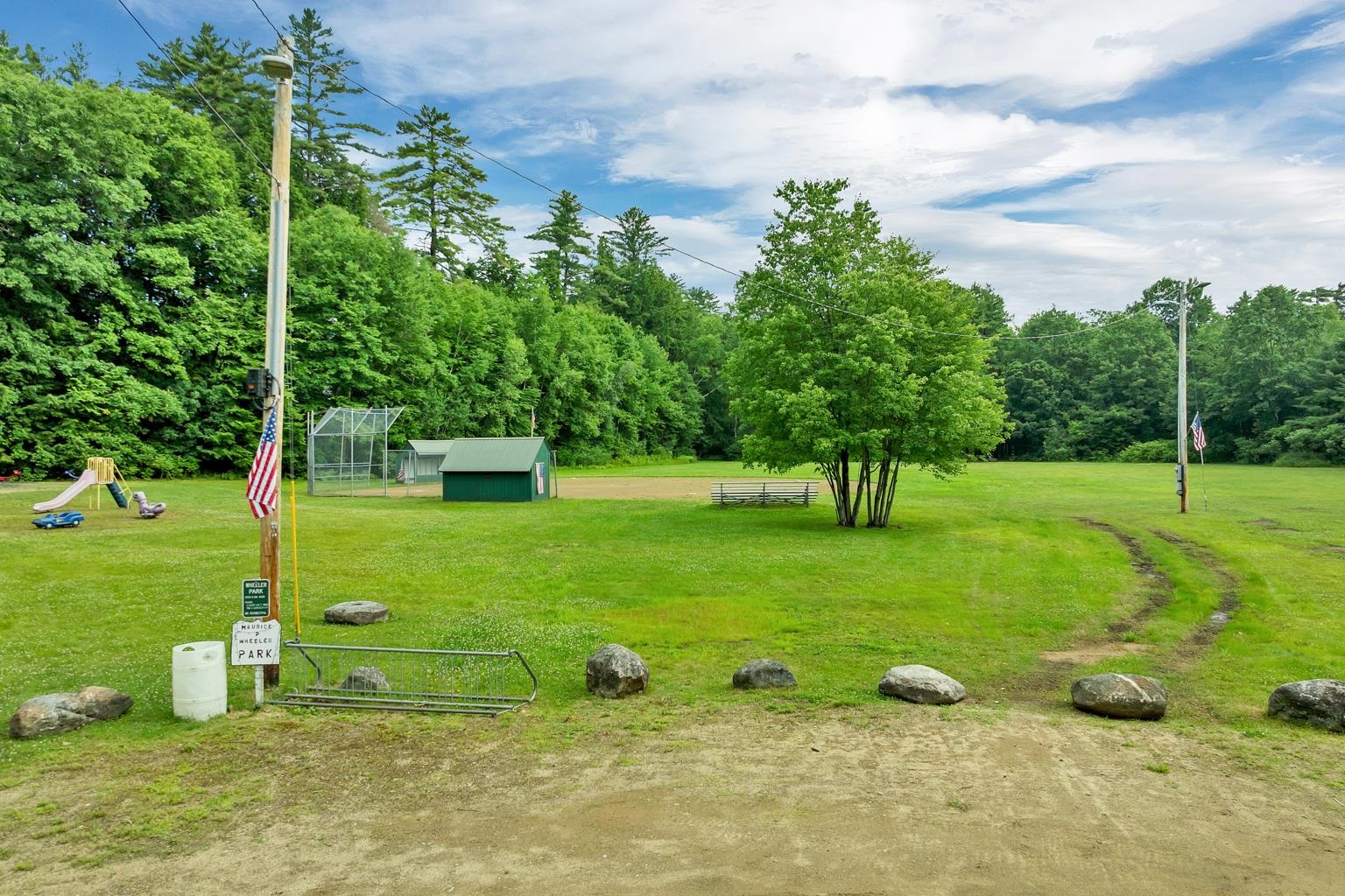 main property photo 40