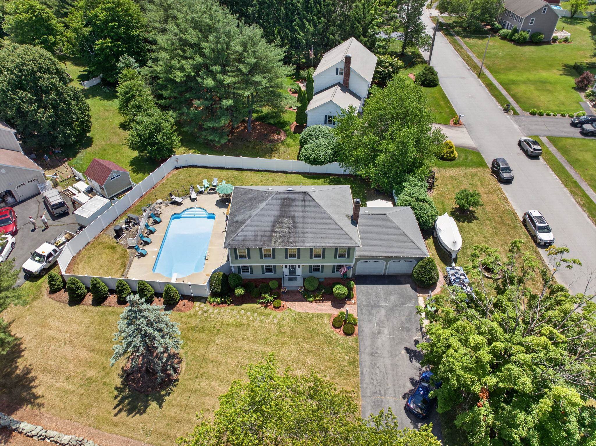 main property photo 40