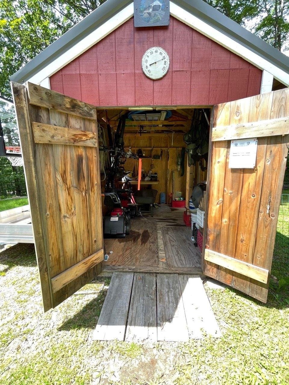 main property photo 41