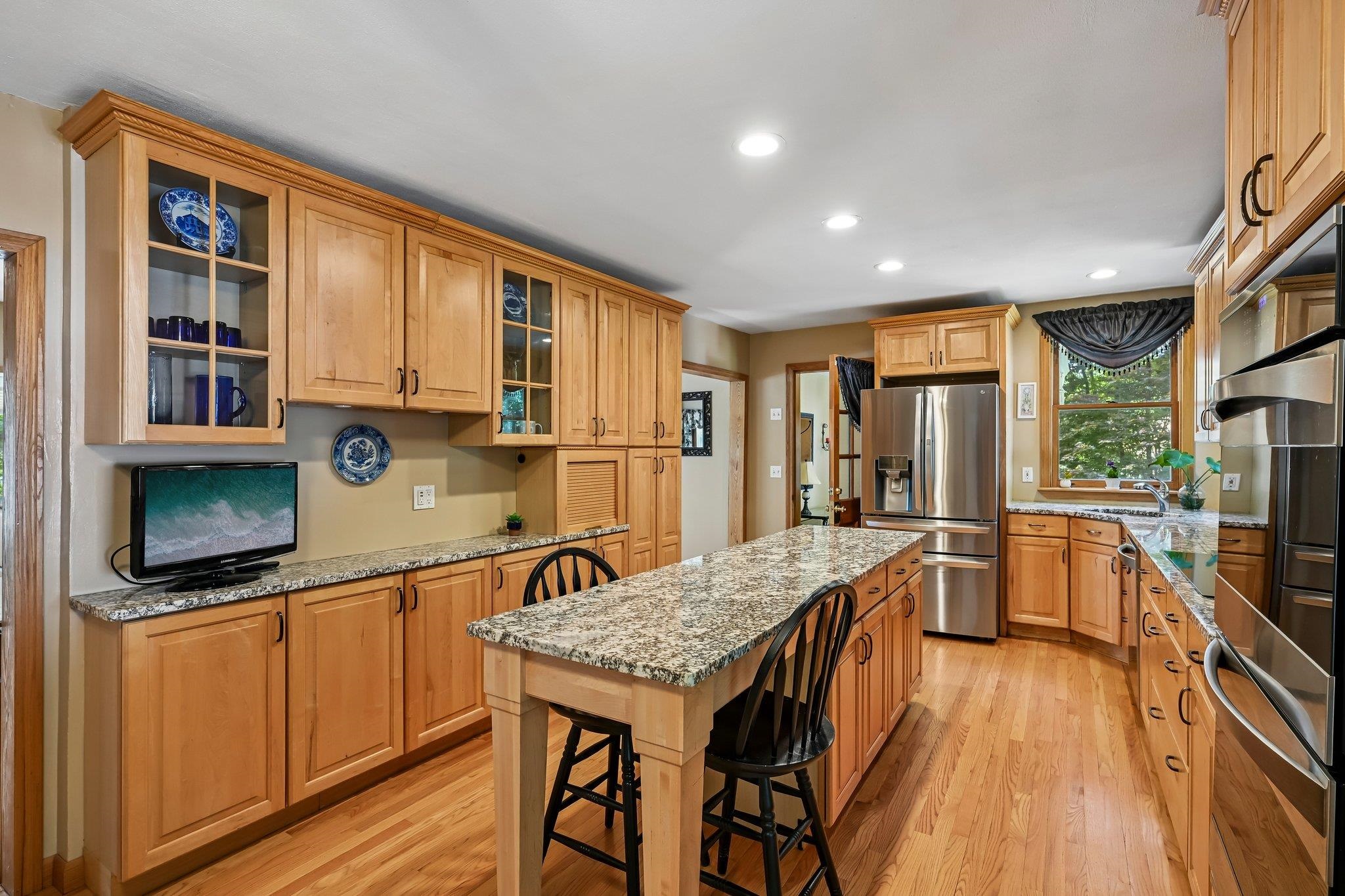 main property photo 19