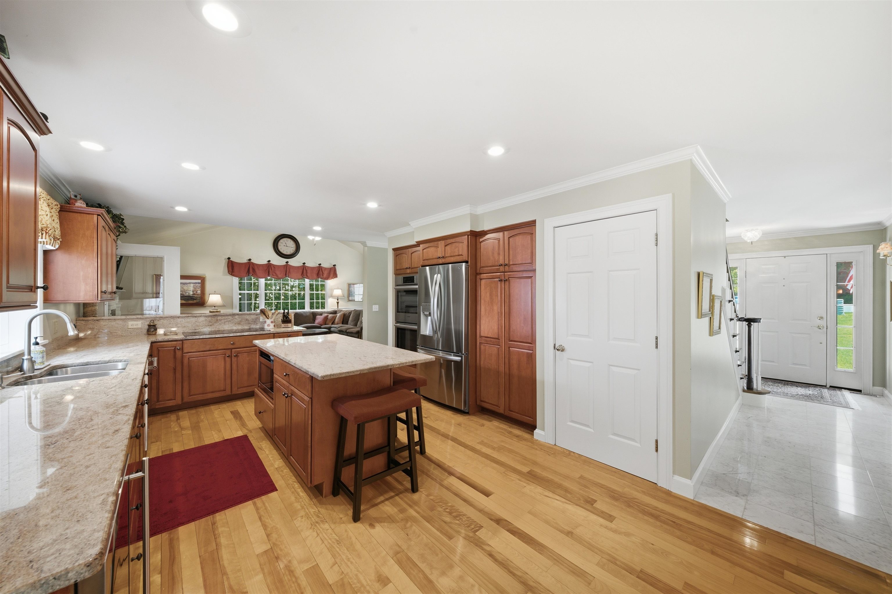 main property photo 14