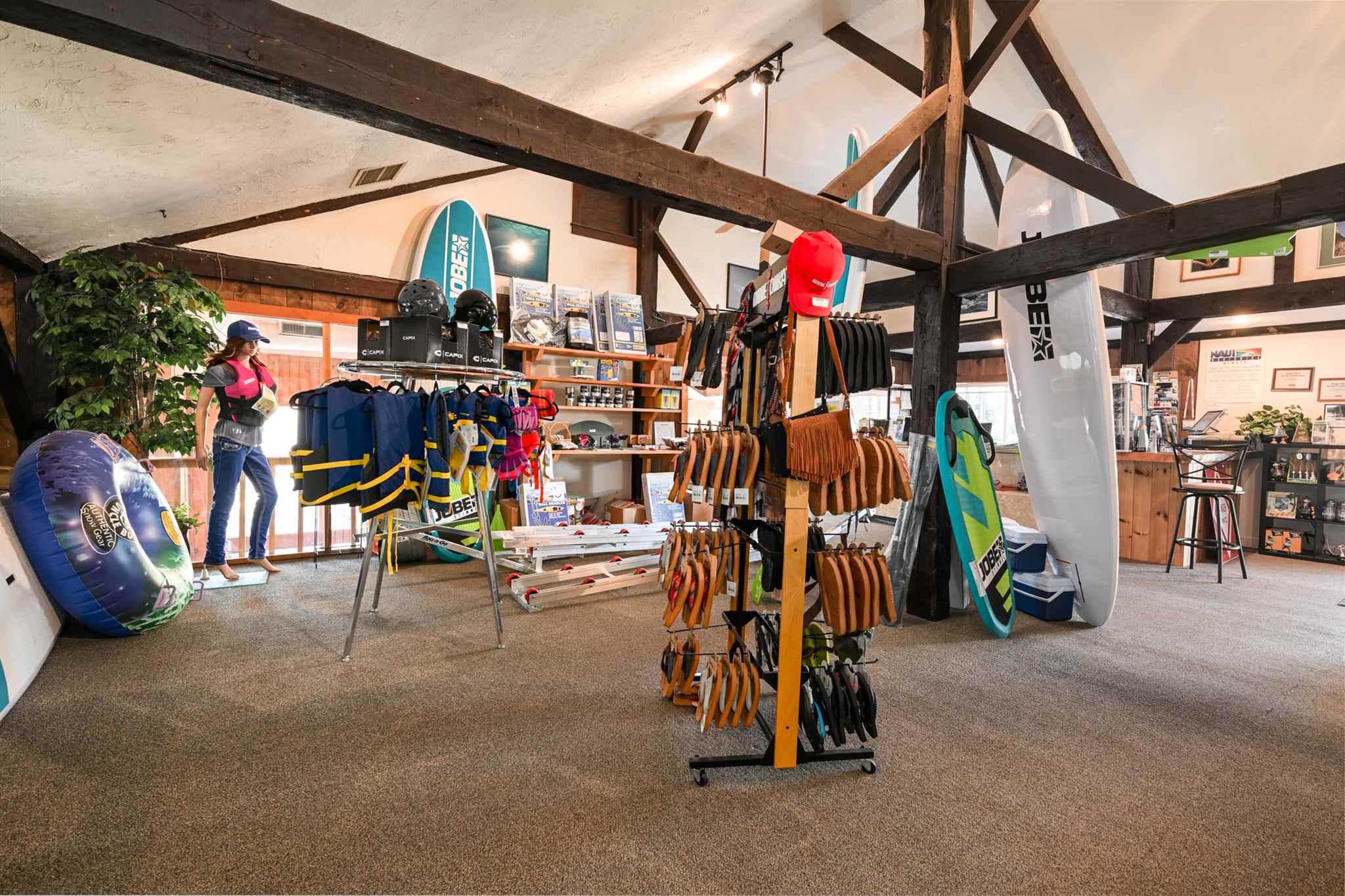 main property photo 30