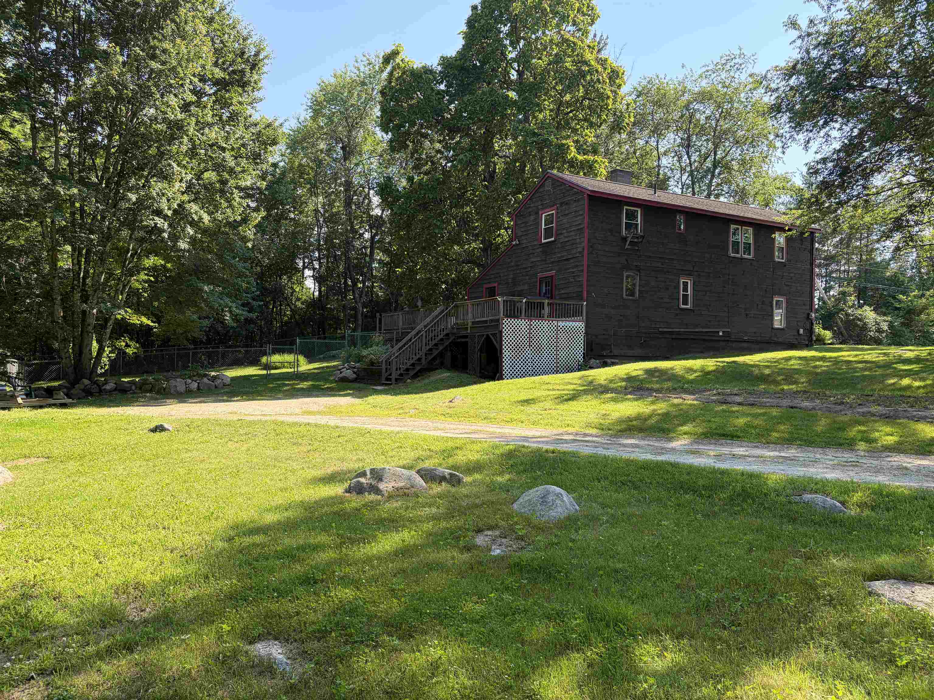 main property photo 41