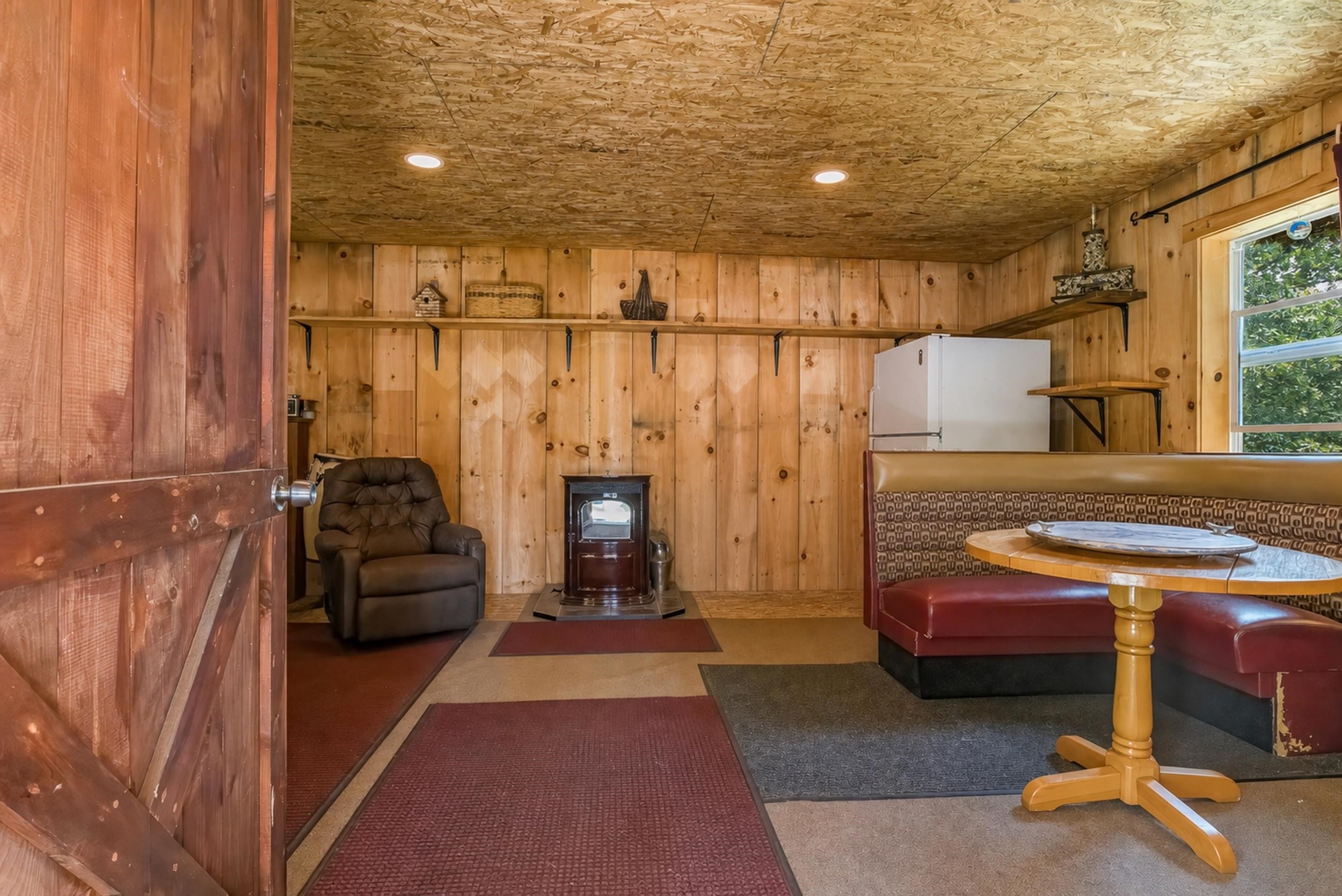 main property photo 45