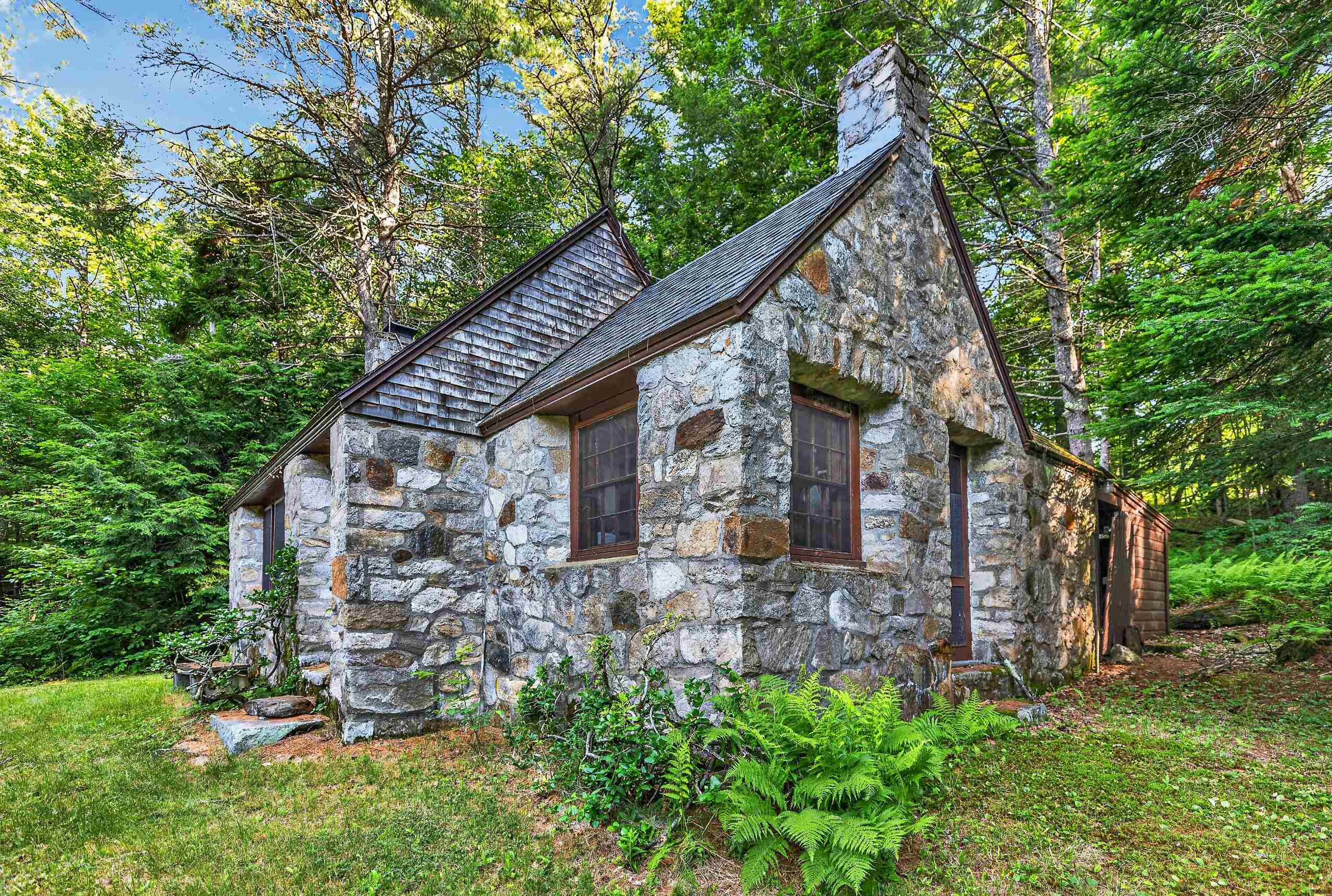 main property photo 17