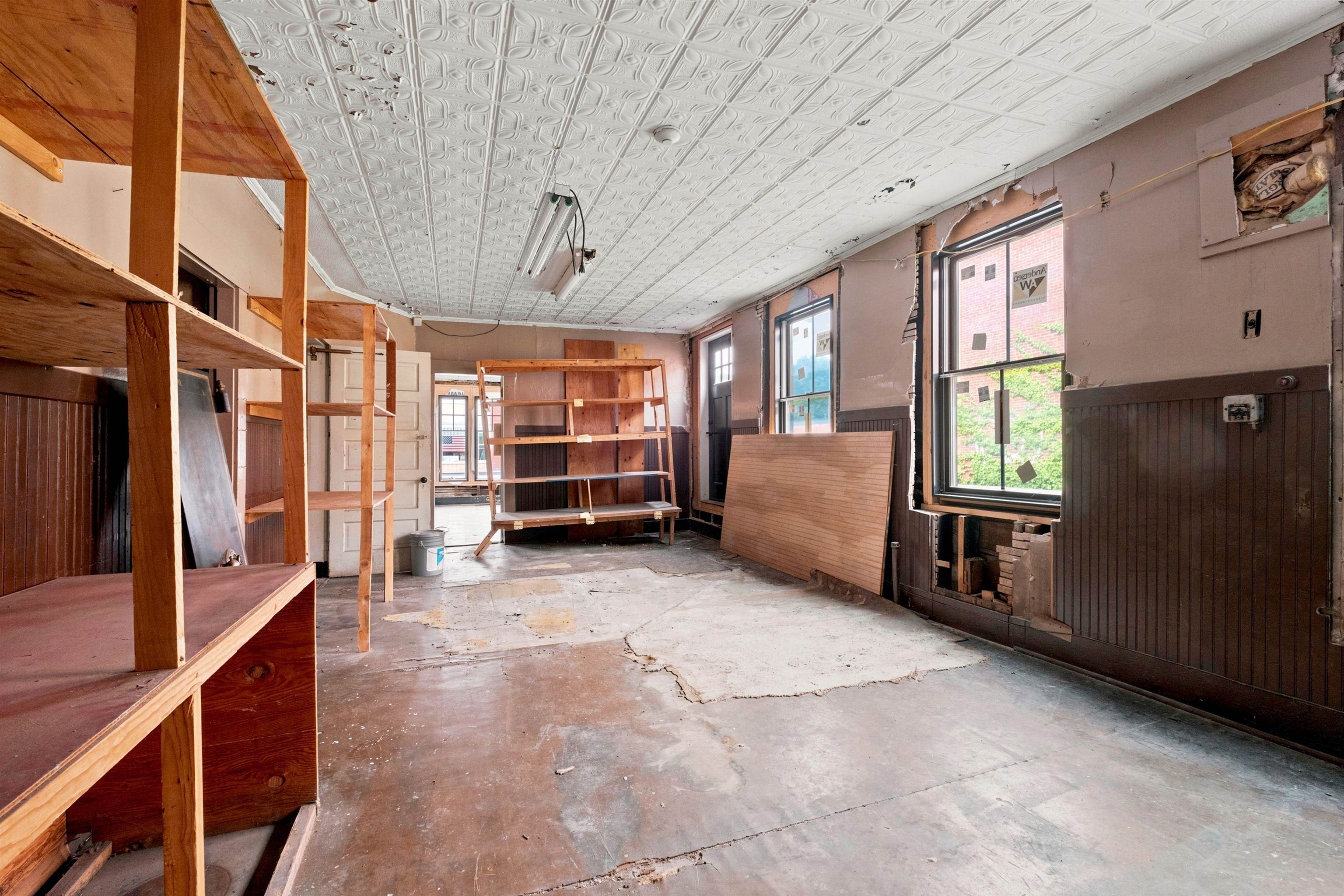 main property photo 28