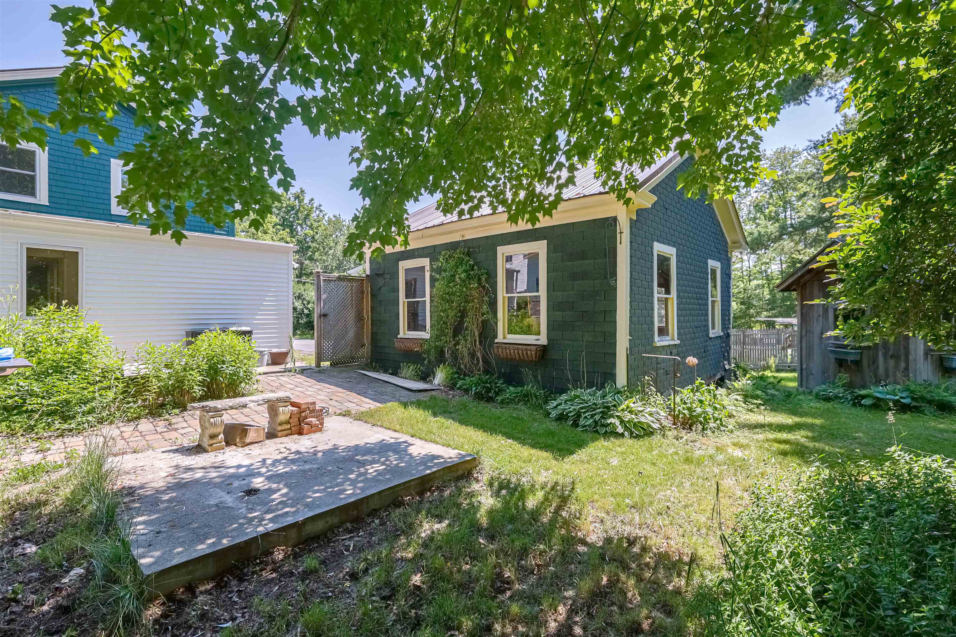 main property photo 31