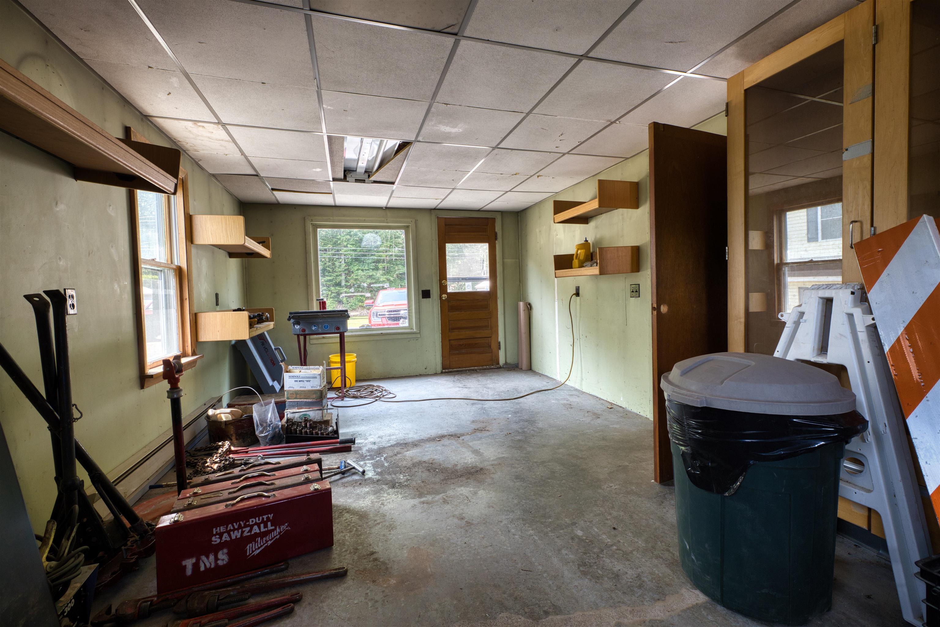 main property photo 45