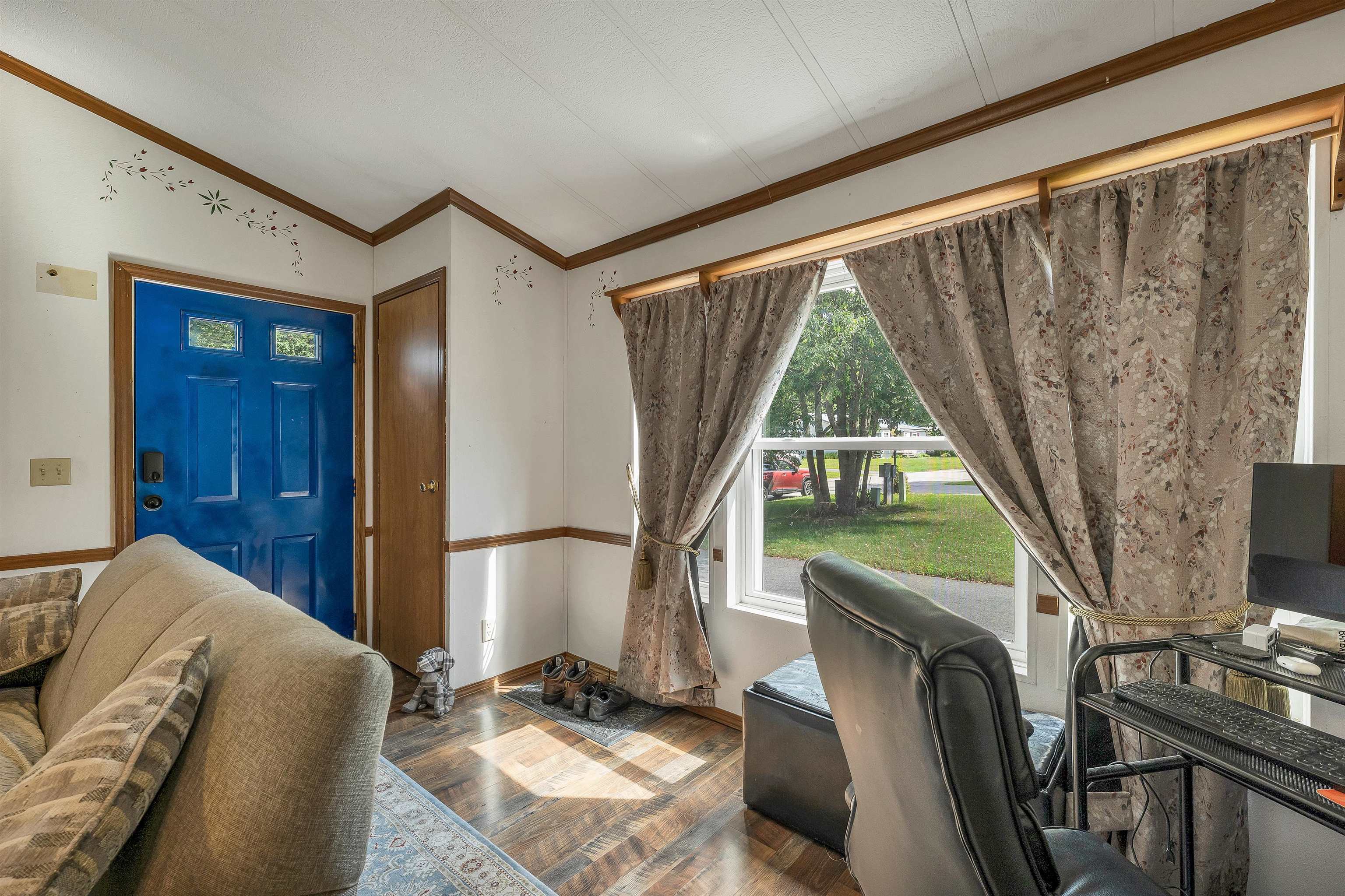 main property photo 10