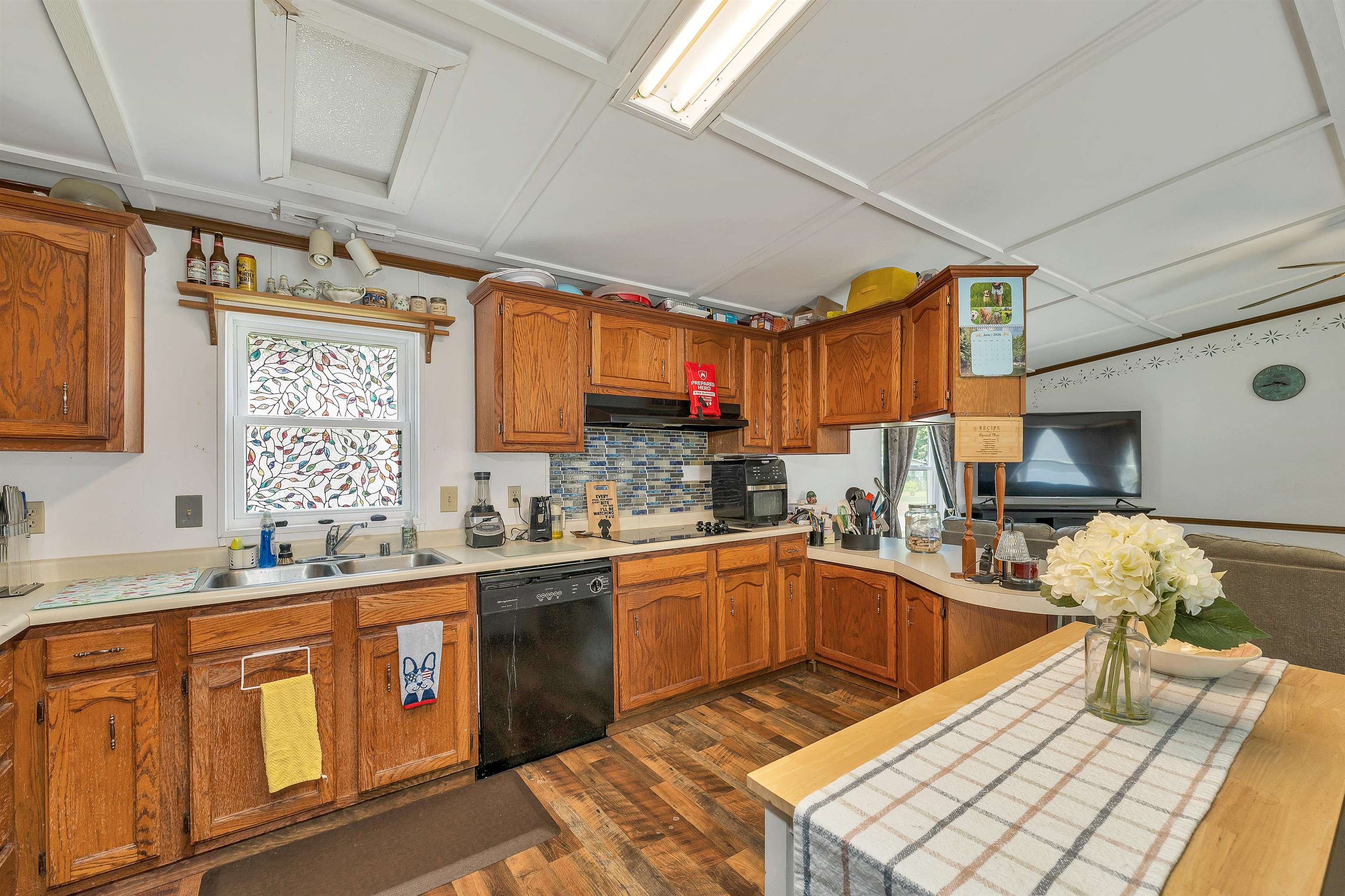 main property photo 13