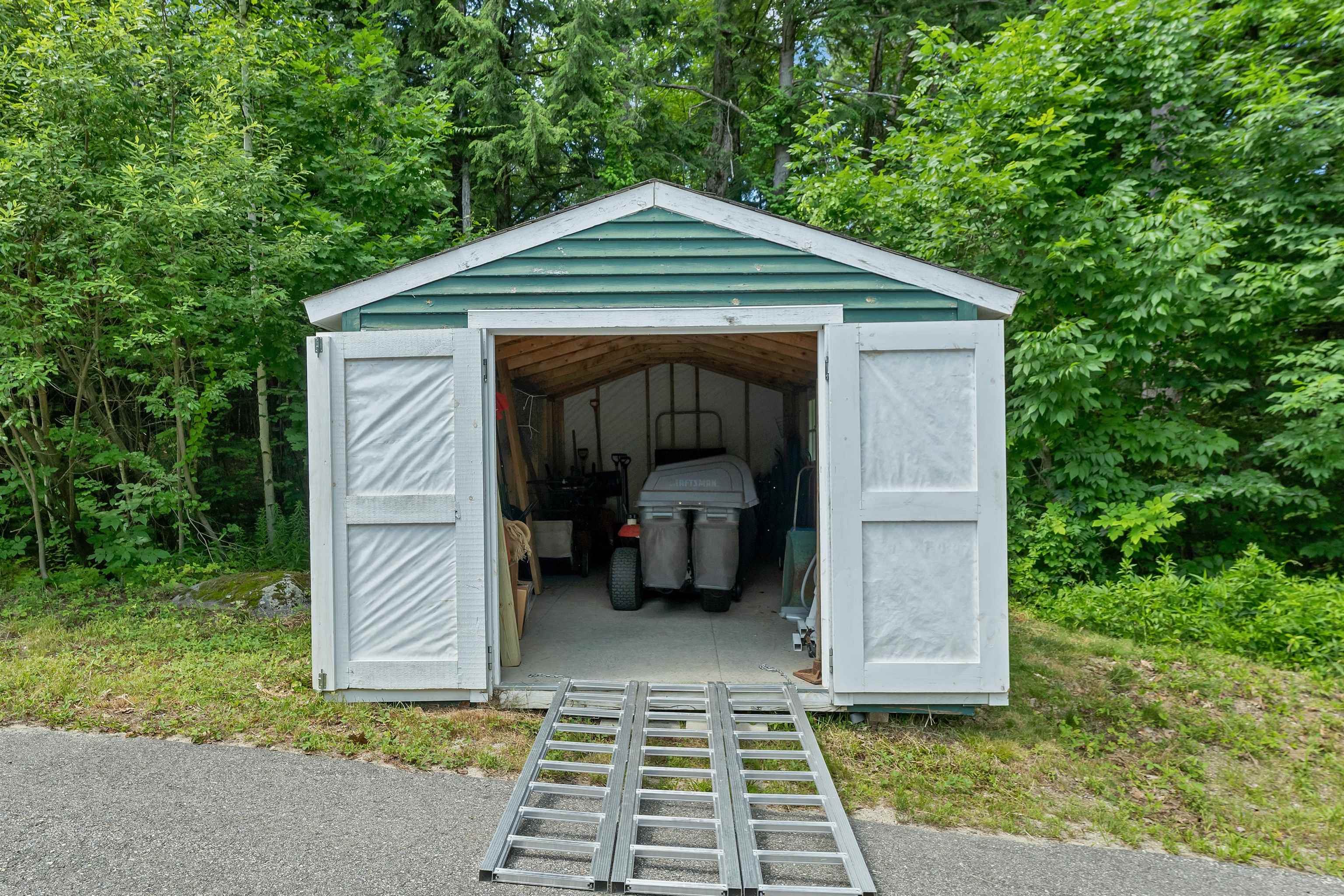main property photo 59