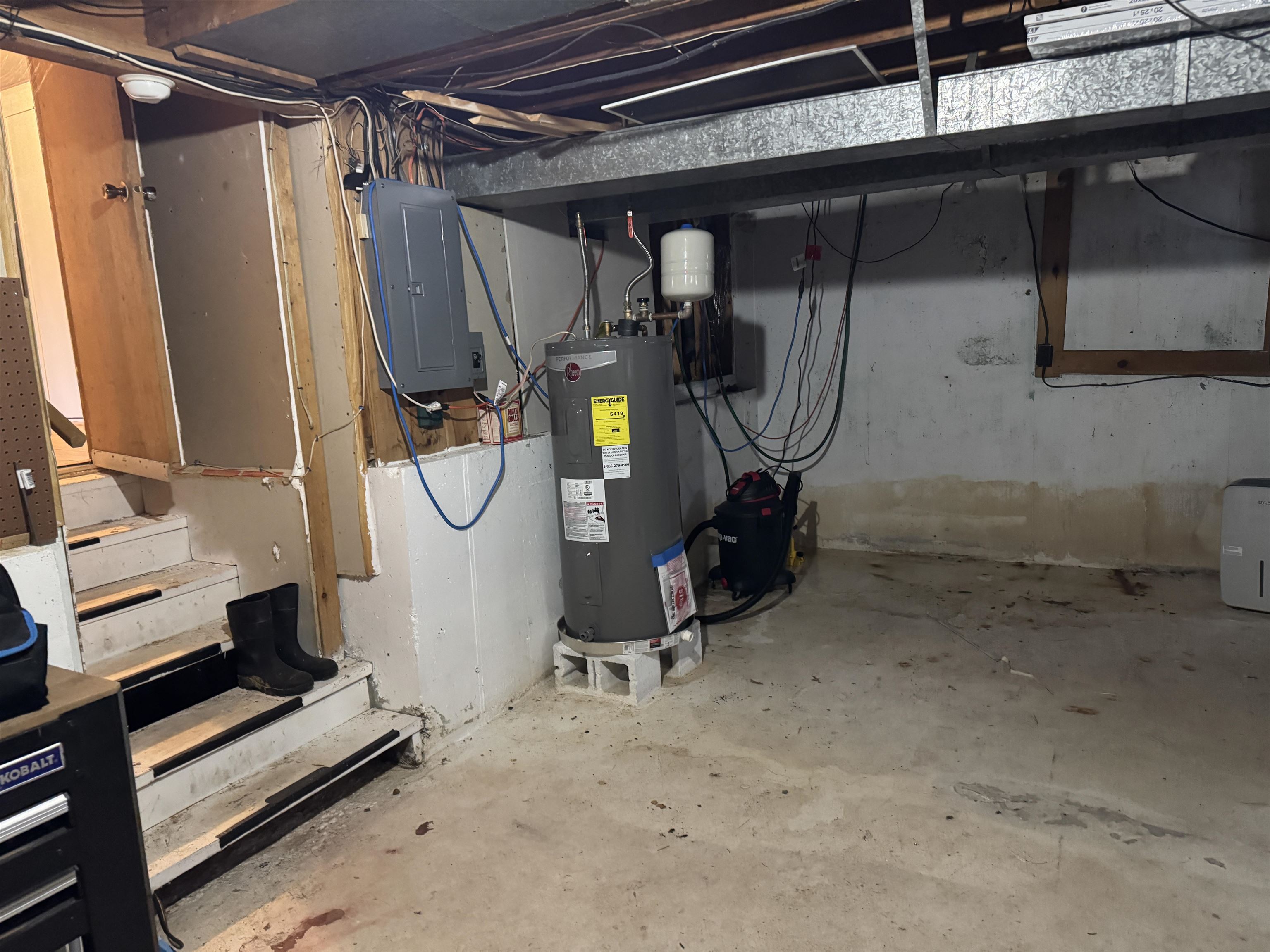 main property photo 37