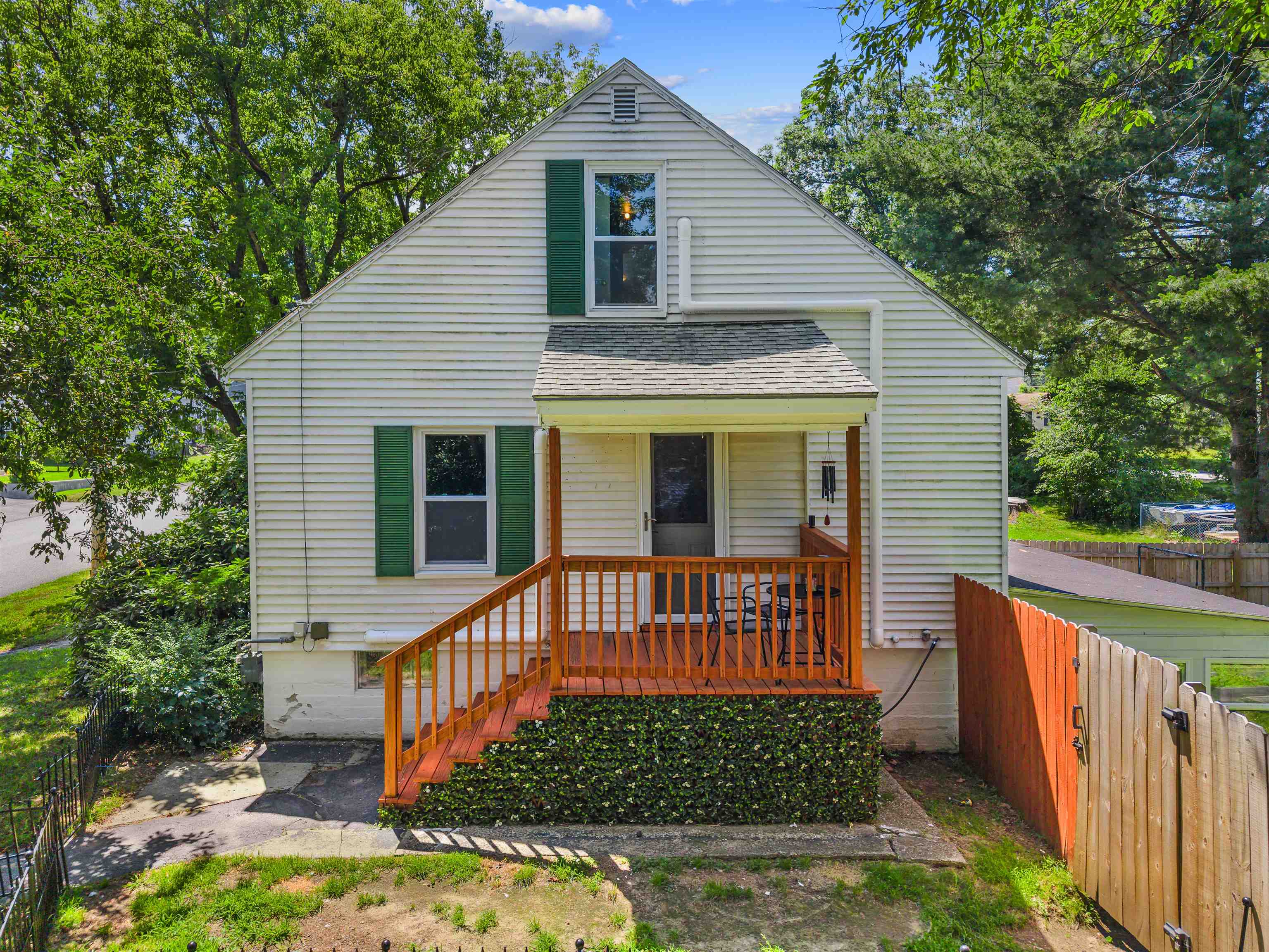 main property photo 45