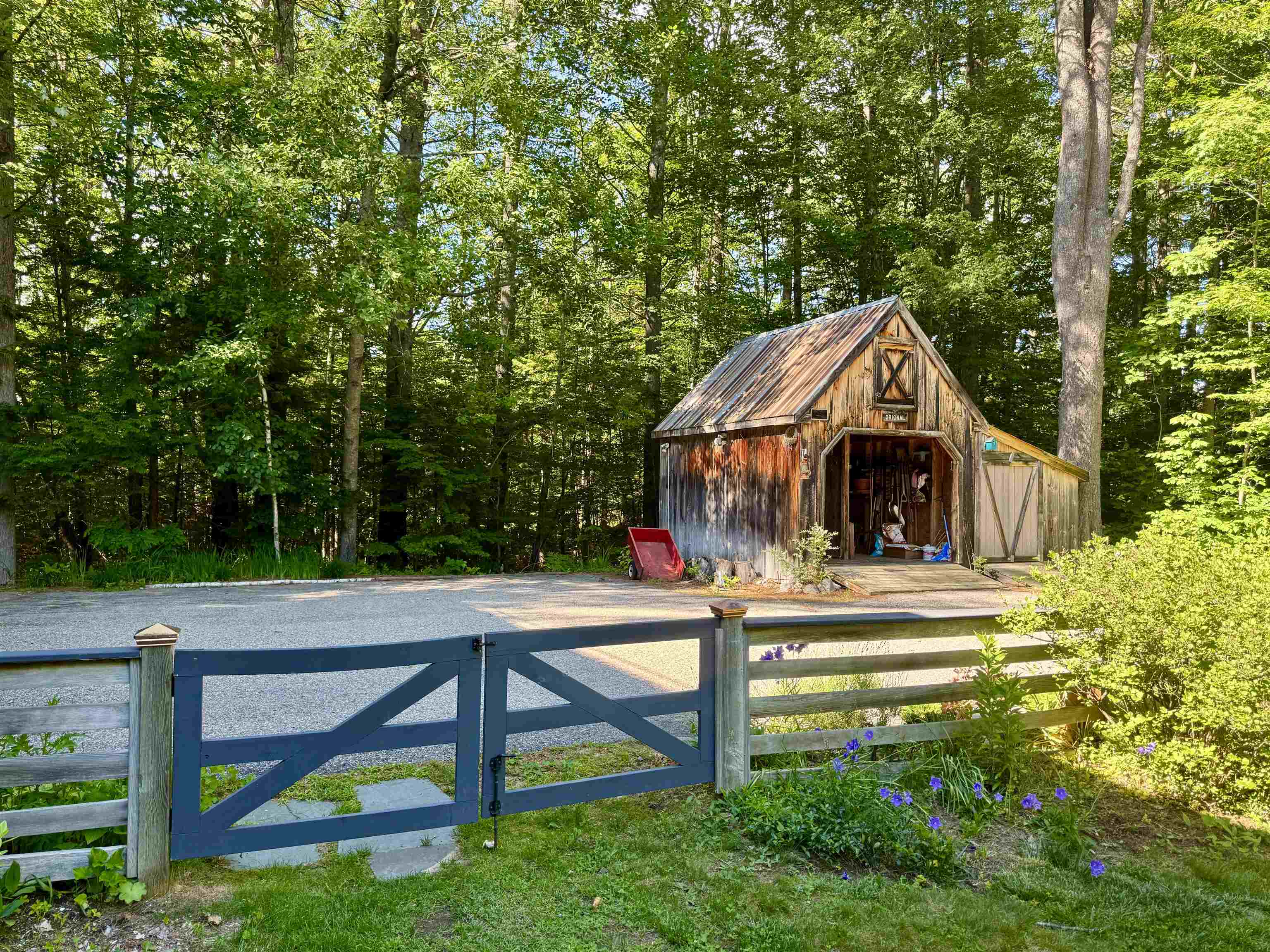 main property photo 47
