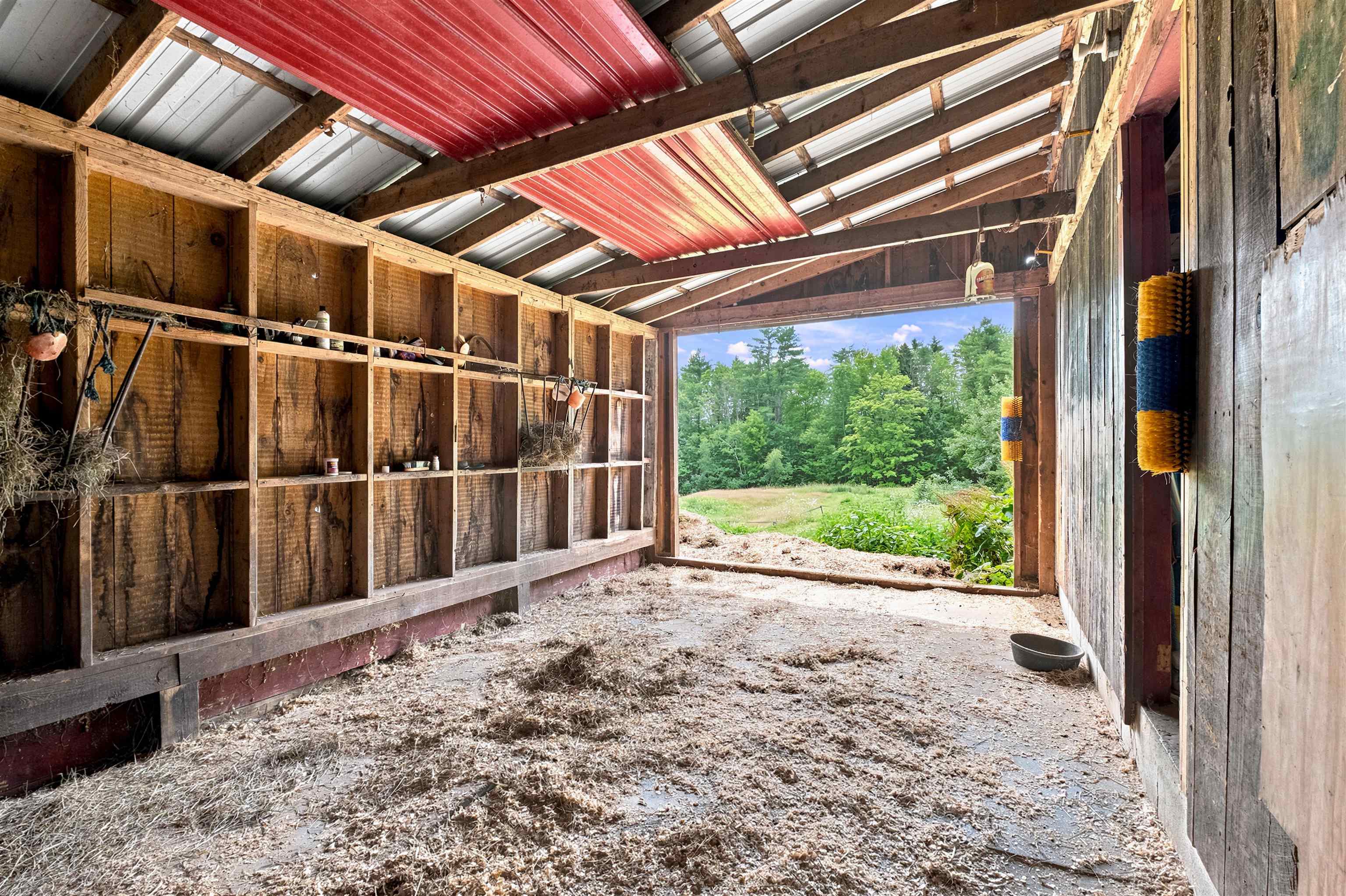 main property photo 37