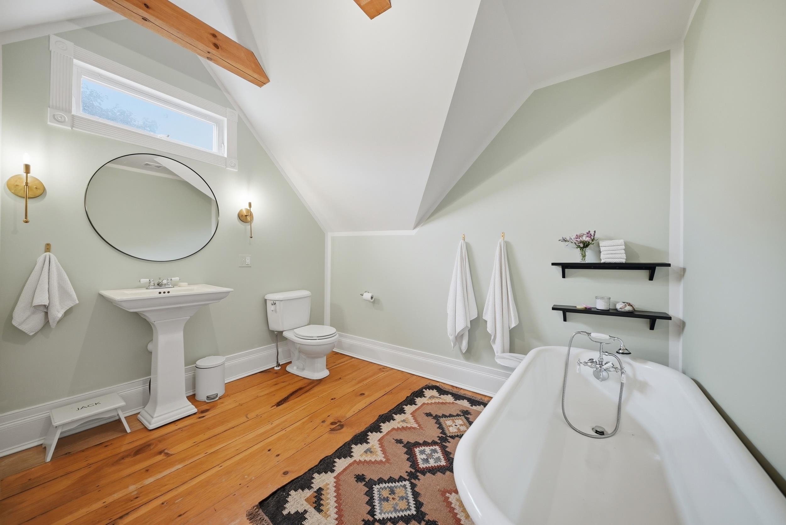 main property photo 37