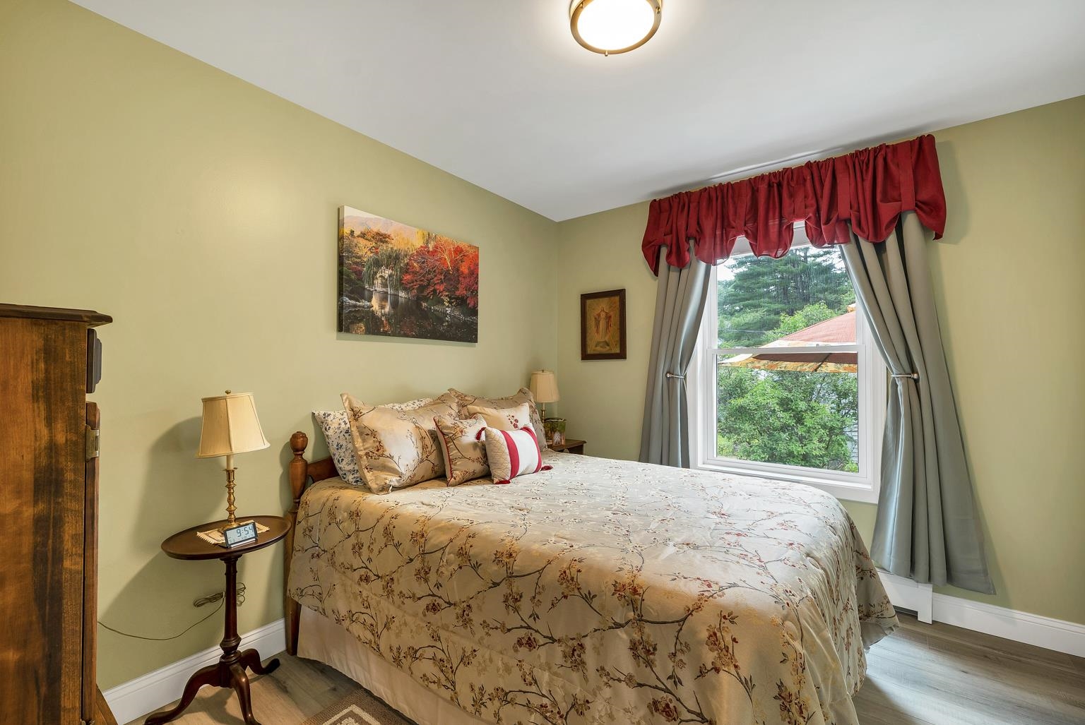 main property photo 29
