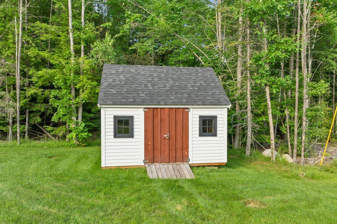 main property photo 37