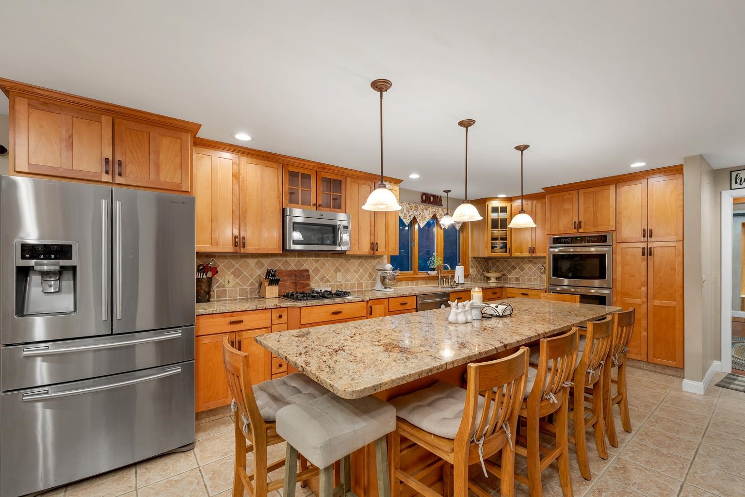 main property photo 16