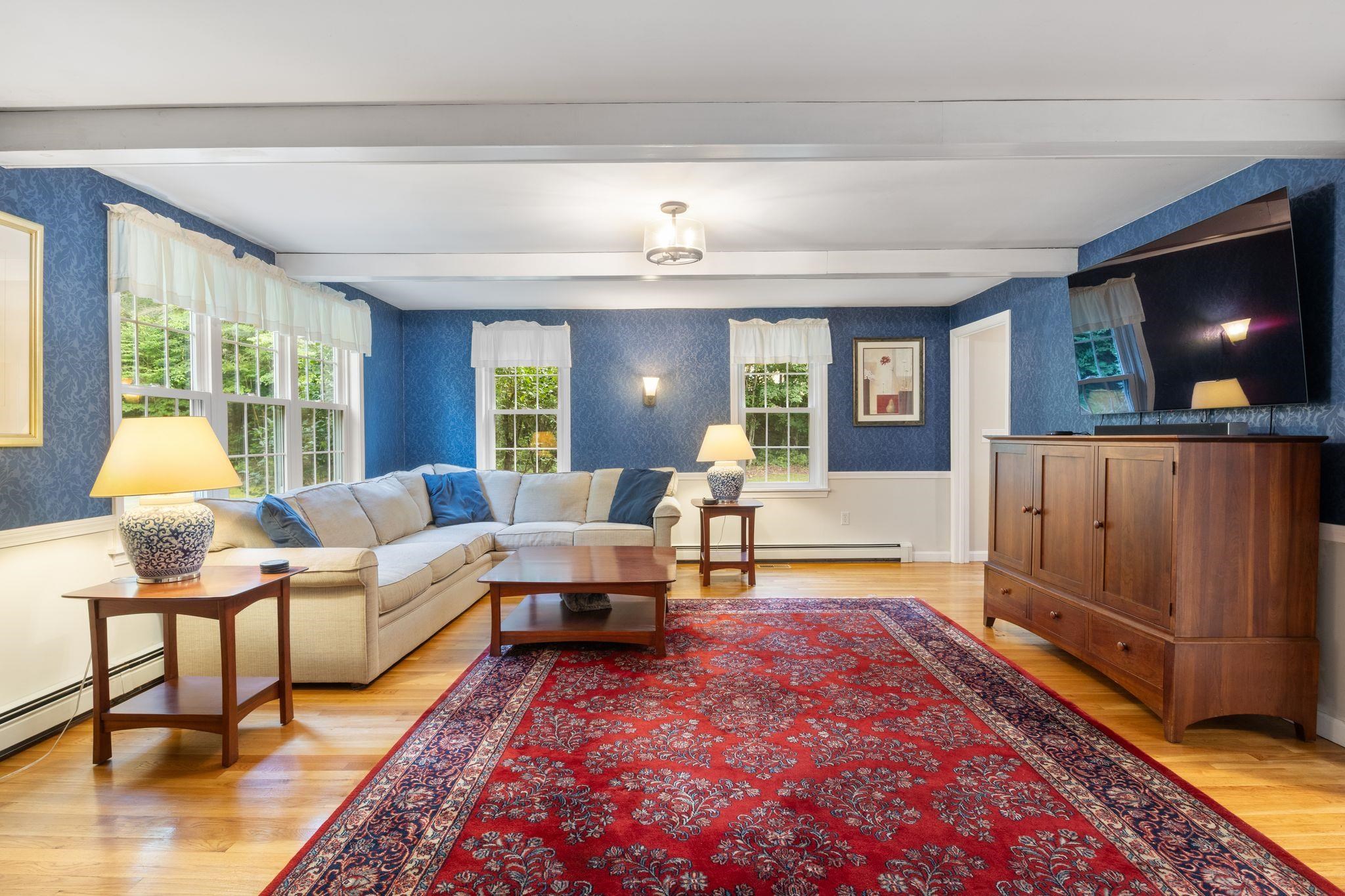 main property photo 4